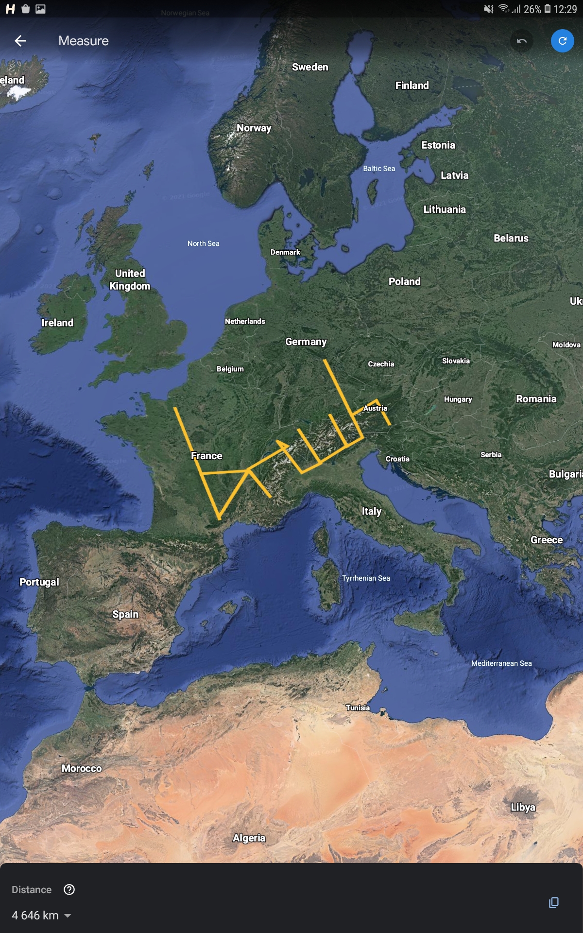 i drew a railroad from paris to vienna r/mapporncirclejerk