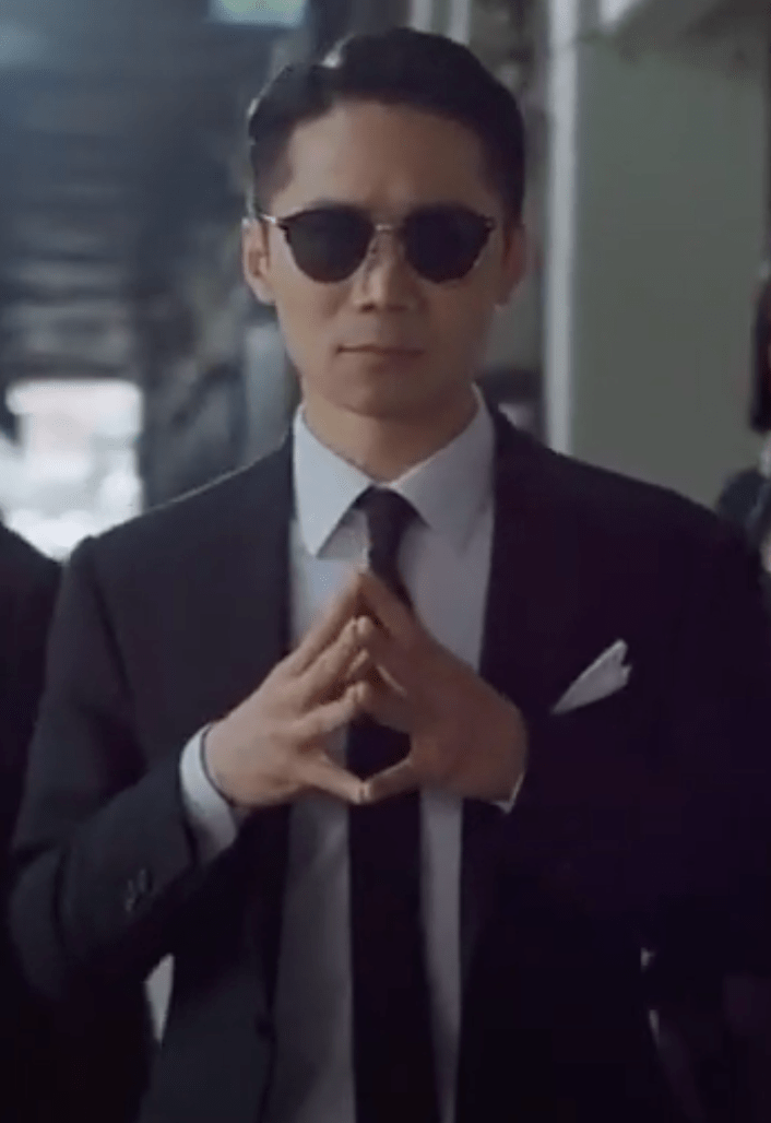 Can anyone identify what these sunglasses are? This is from kdrama