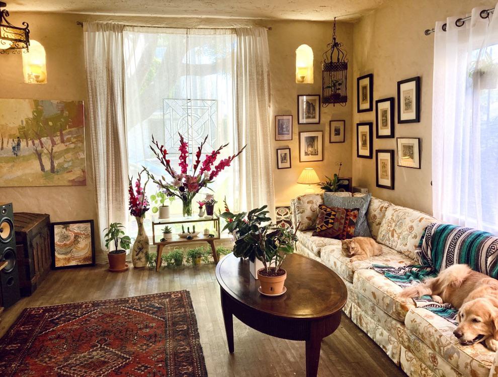 My ultimate cozy zone; must include animals r/CozyPlaces