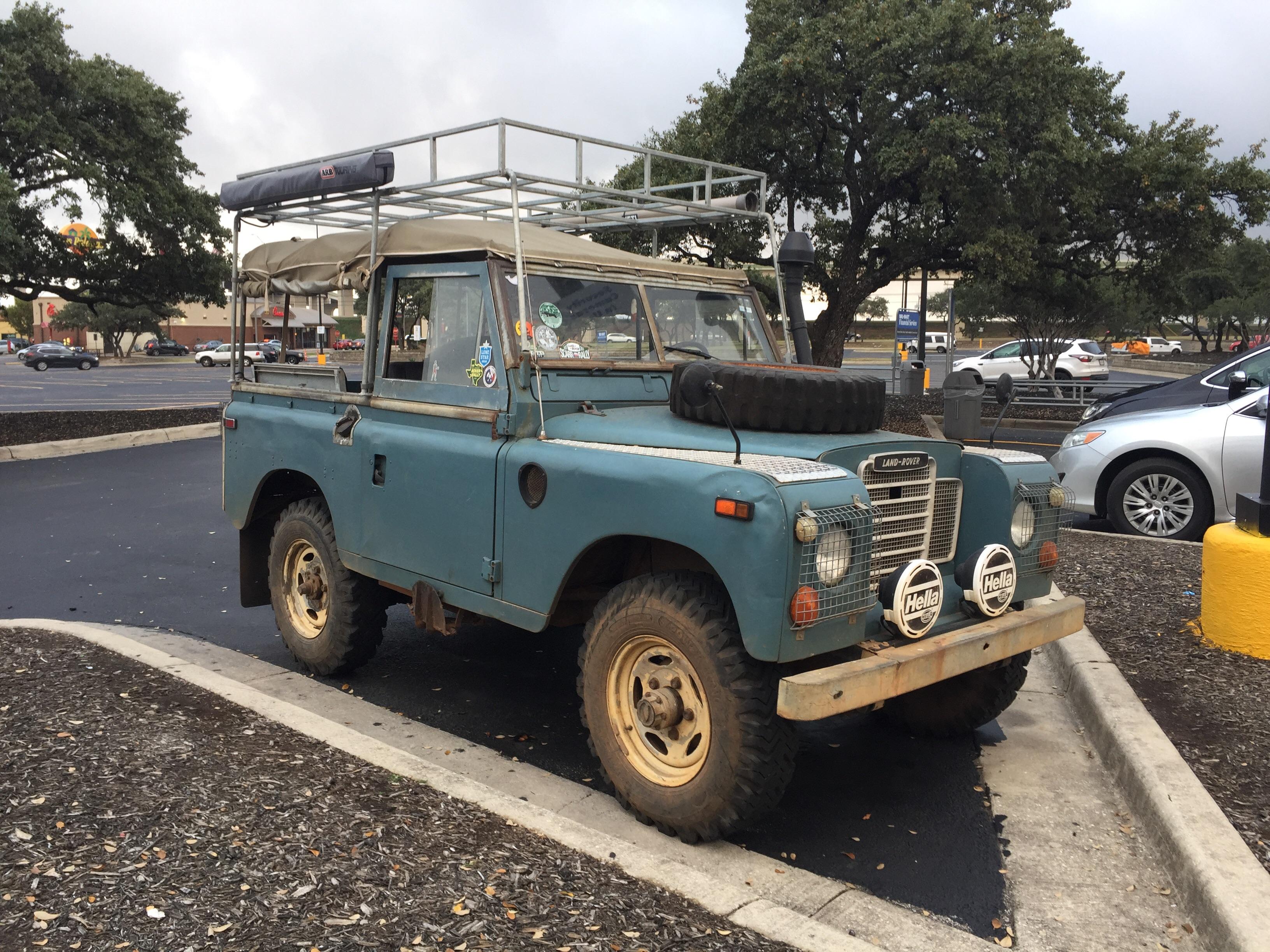 Land Rover Defender seen in San Antonio, Texas [OC] [1245 X 934] r