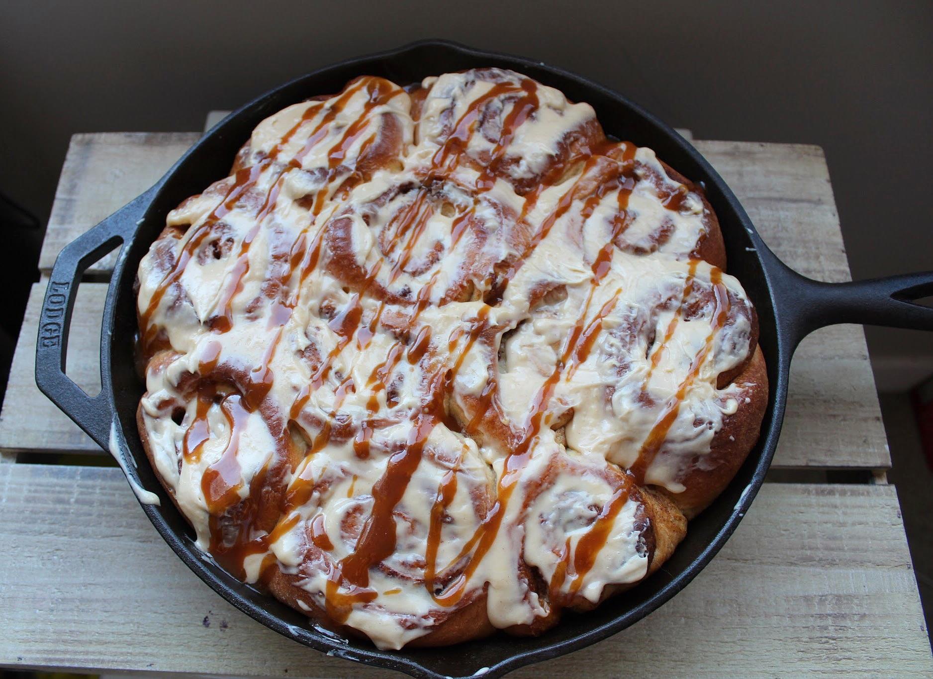 [Homemade] Cinnamon buns with caramel cream cheese topping and drizzle r/food