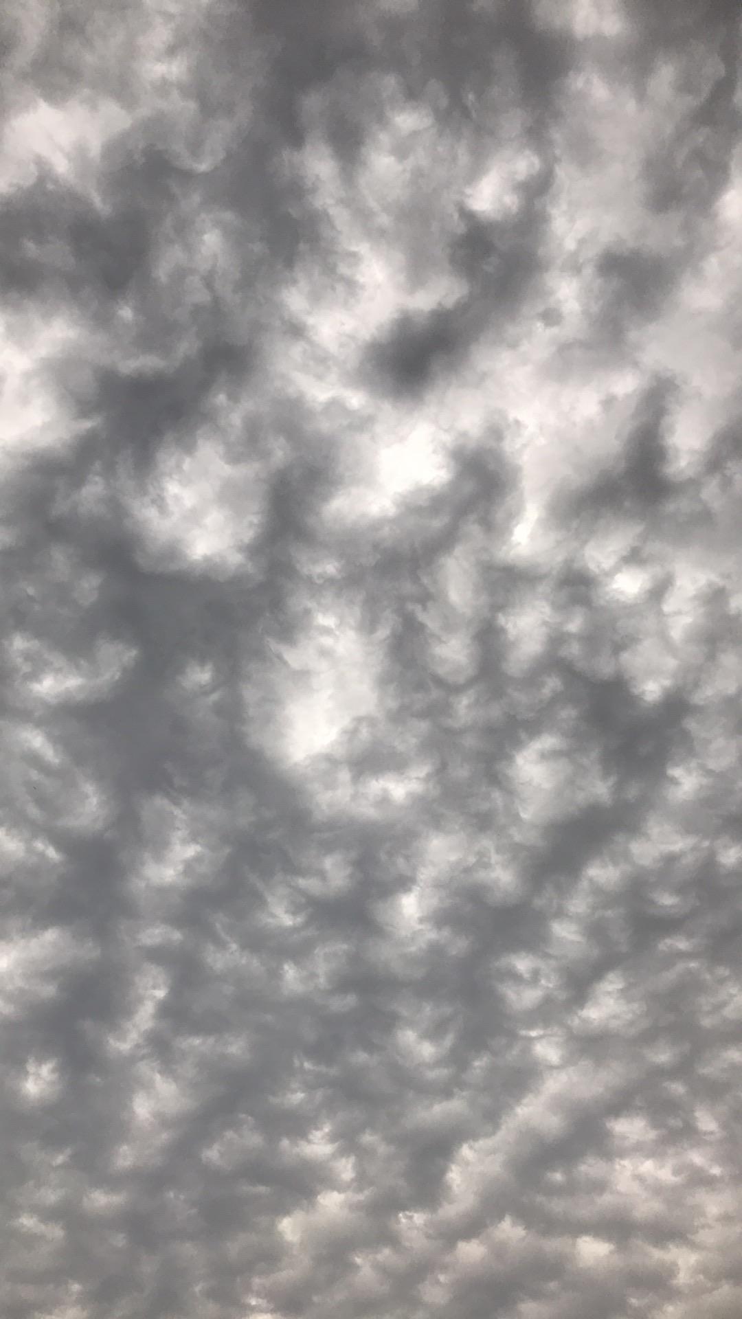 The sky right now r/pics