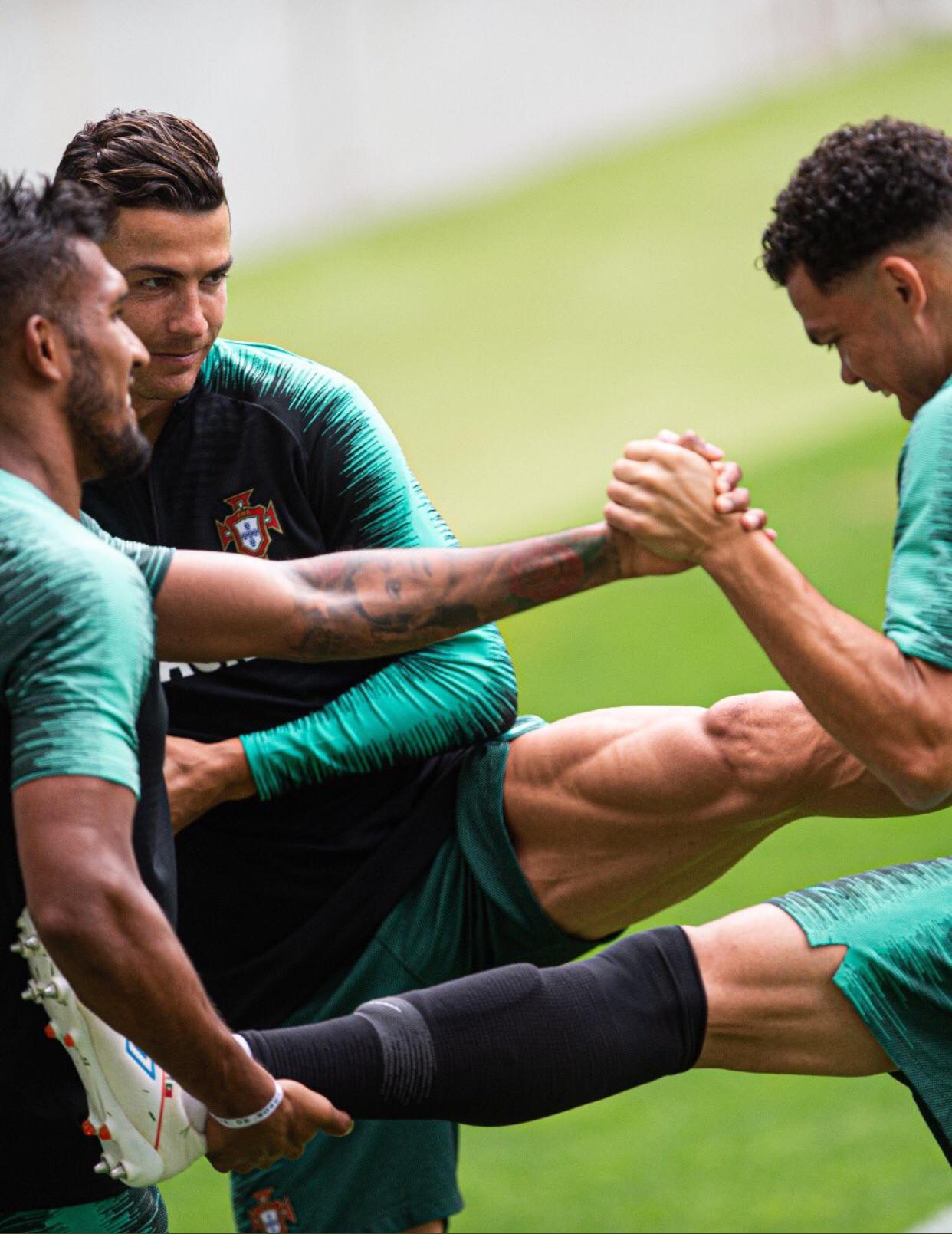 Ronaldo Leg Workout Photo Leg Day Cristiano Ronaldo Shows Off His Own