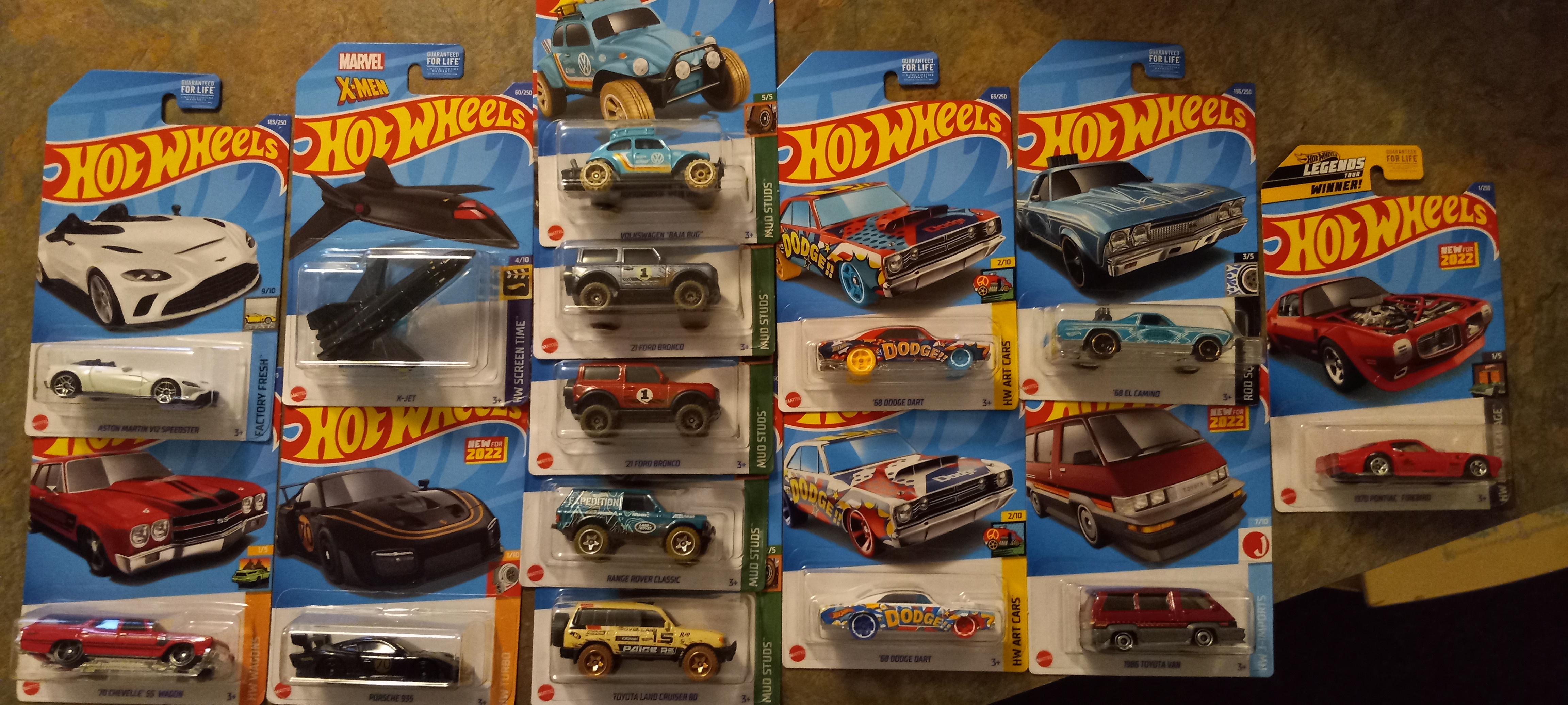 When you live near 47 Dollar Generals, it makes hunting fun. r/HotWheels