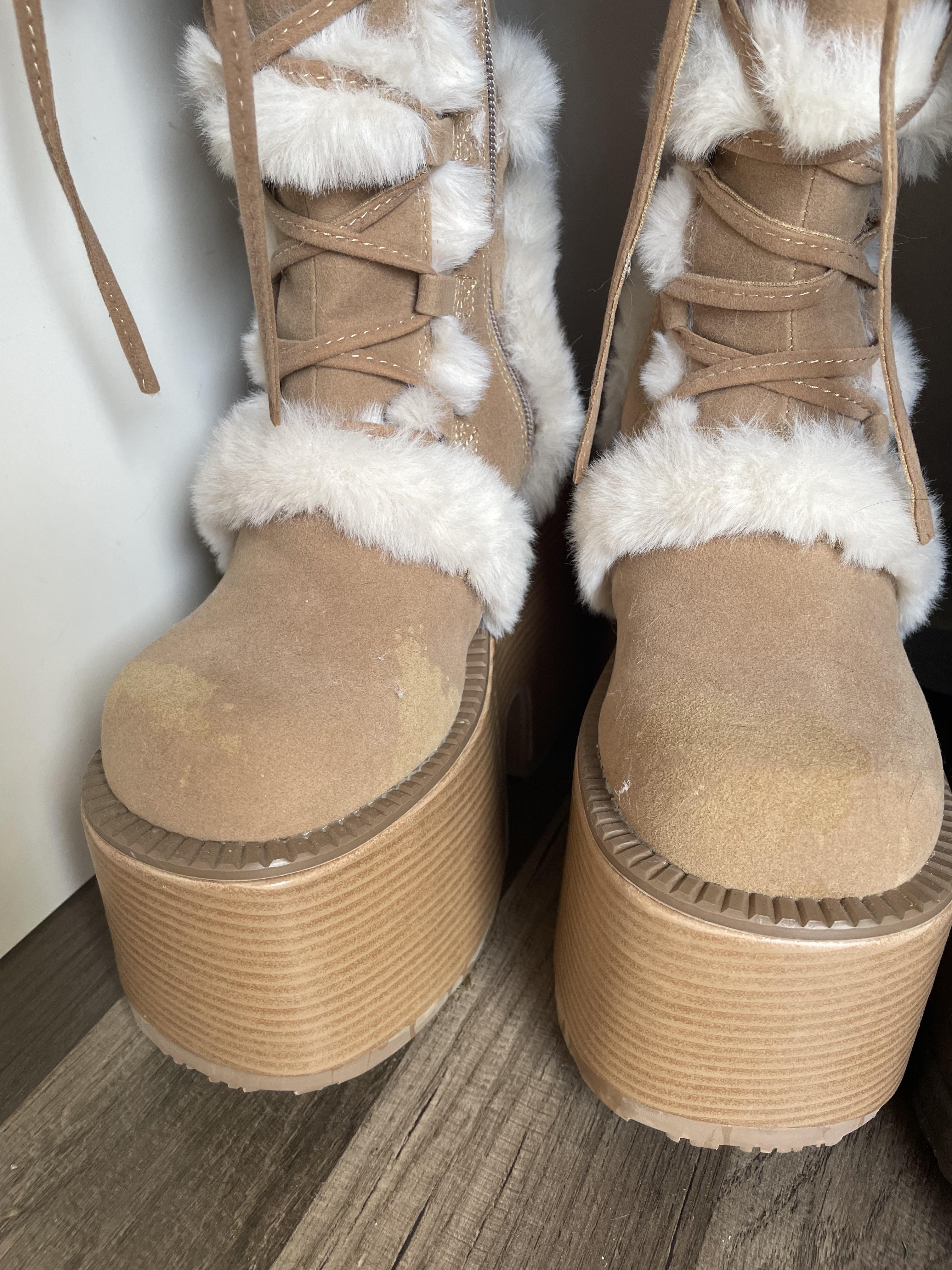 Cat pee on faux suede?? Please help ! r/CleaningTips