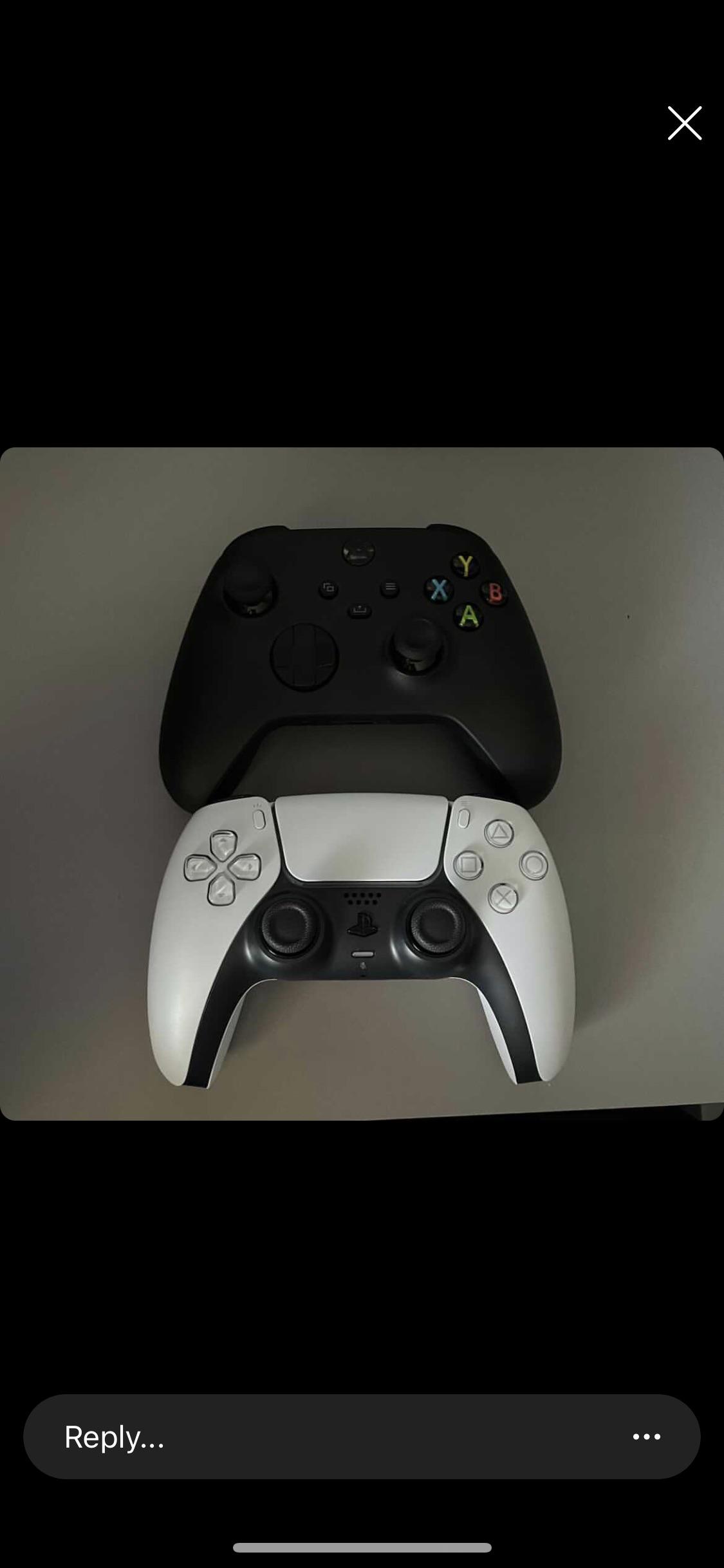 Size comparison I love the dualsense r/PS5