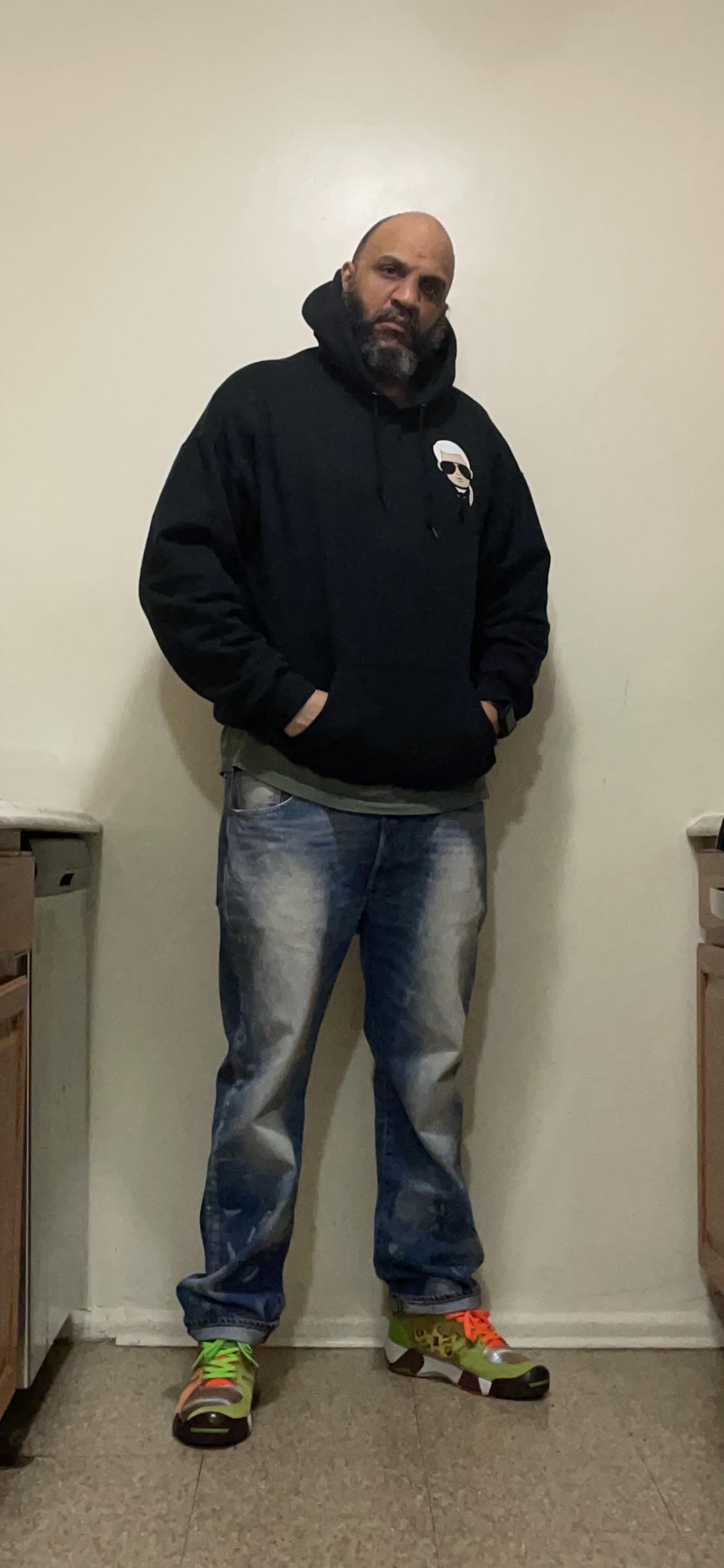 My wife says I dress like a 90’s drug dealer. r/Sneakers