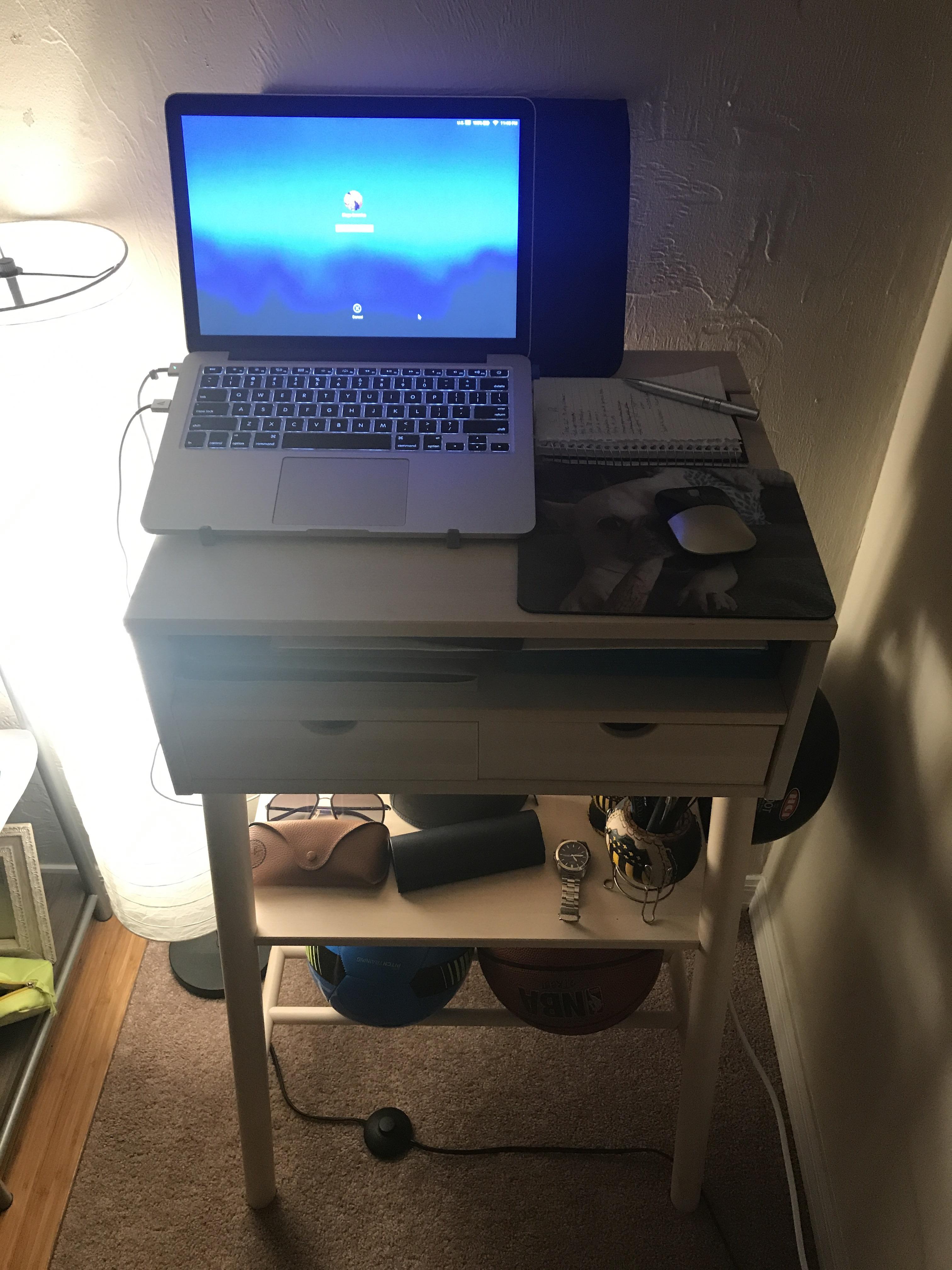 Shitty setup using an IKEA standing desk r/shittybattlestations