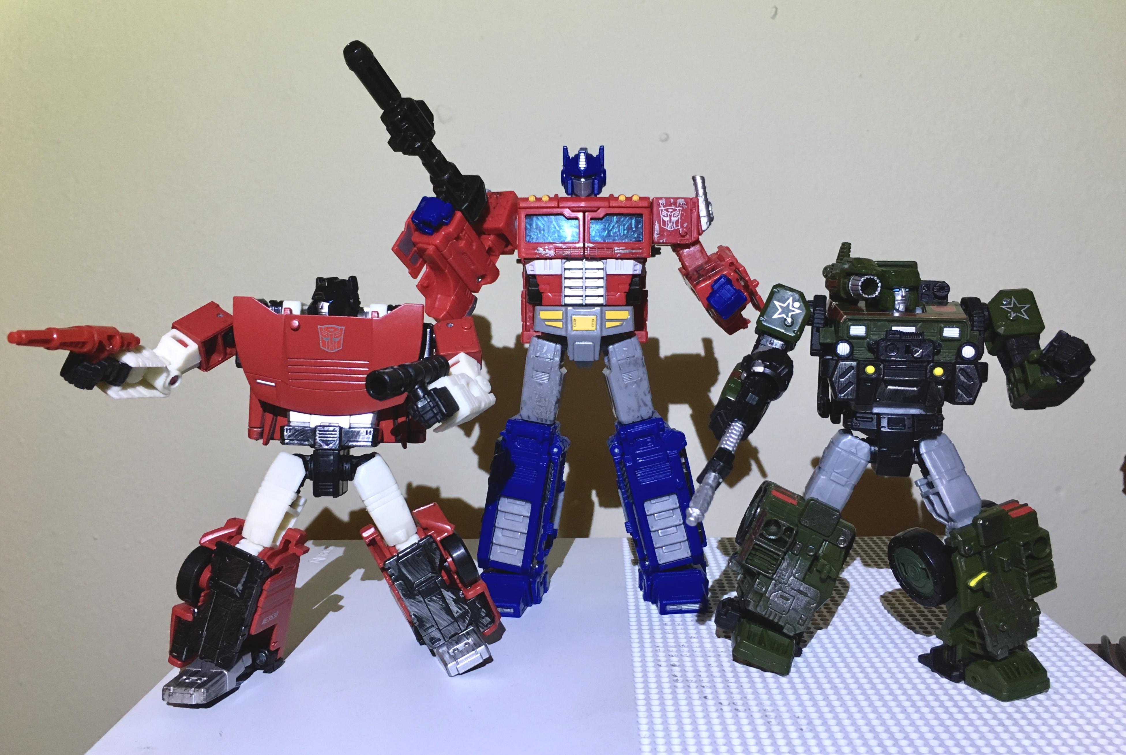 War for Cybertron are the best toys since G1. Change my mind. r