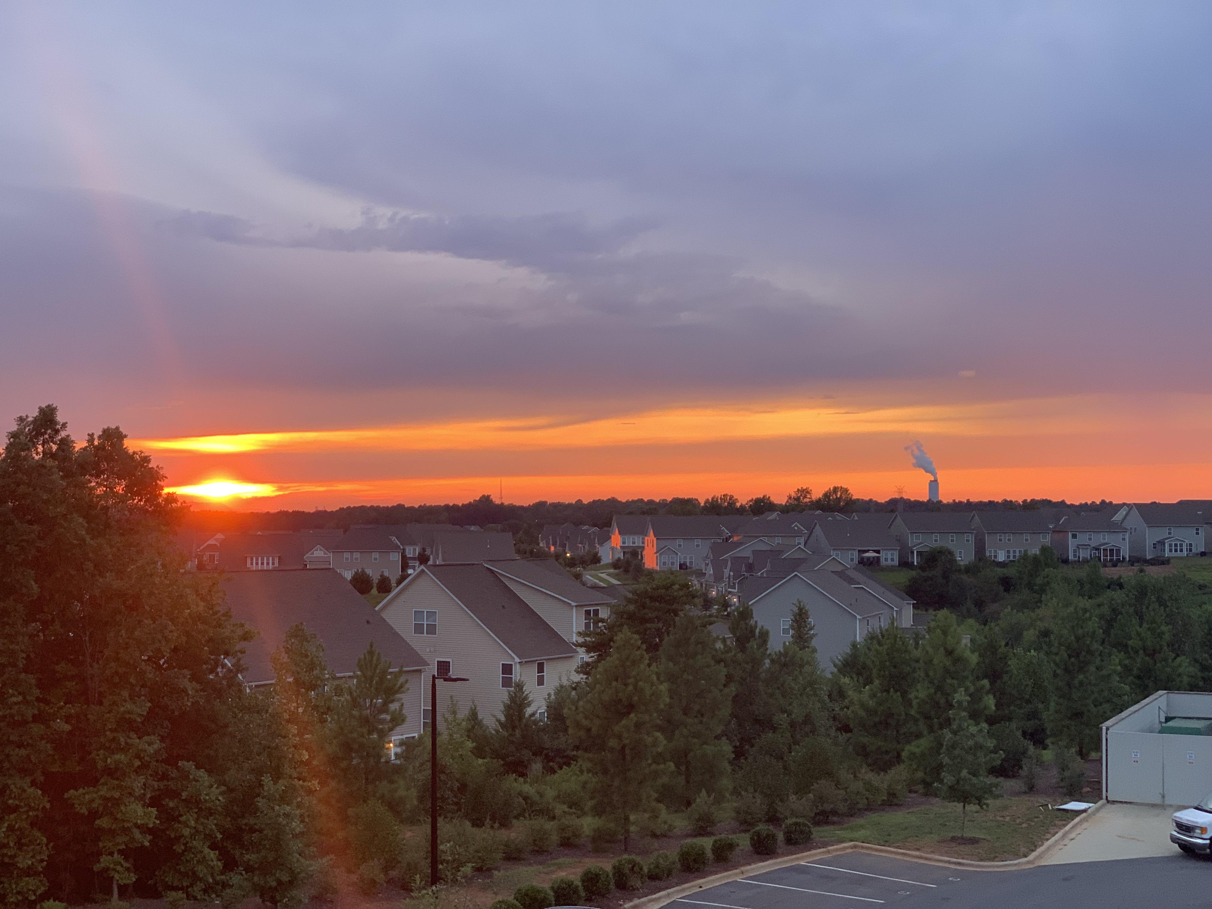 Sunset in Steele creek area r/Charlotte