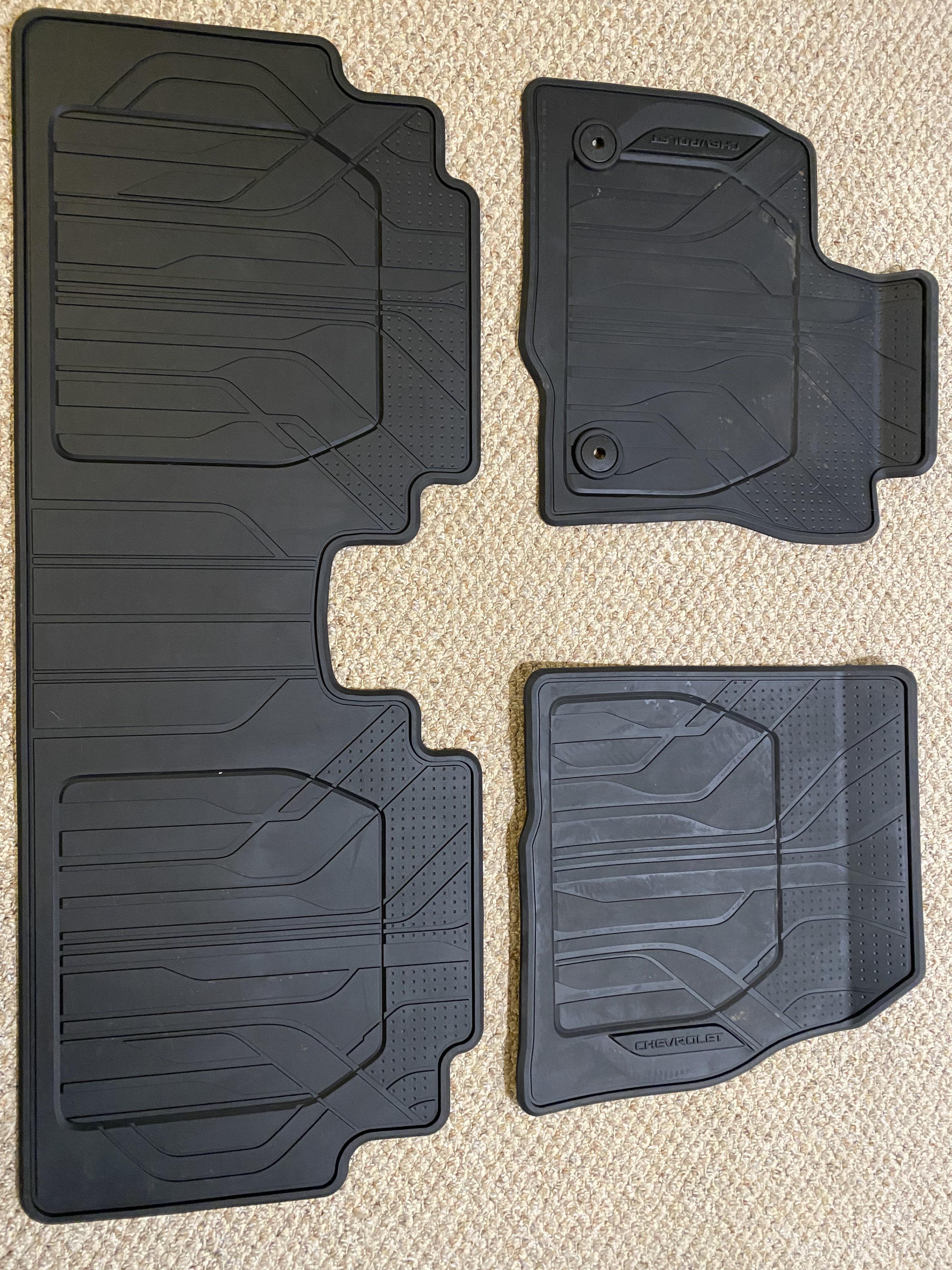 ‘23 EUV Chevy All Weather Floor Mats for sale Metro Detroit r/BoltEV