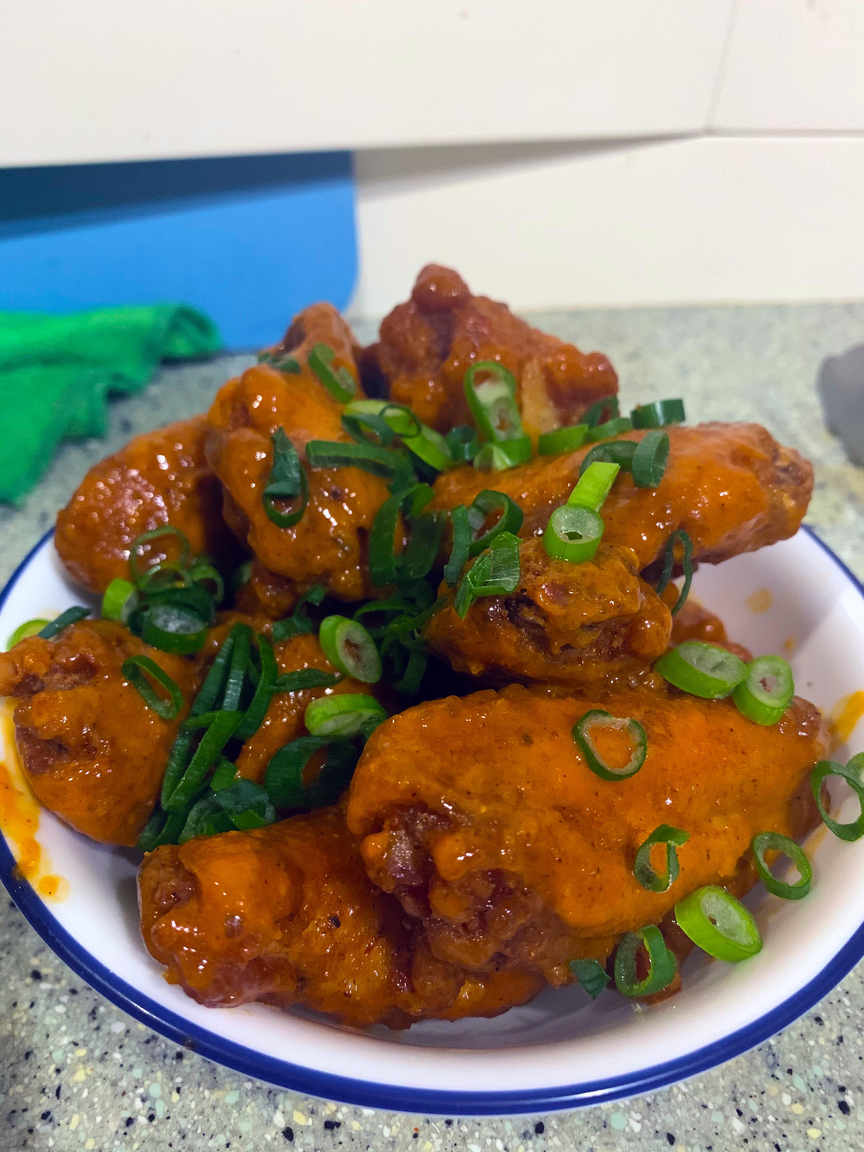 [Homemade] Fried chicken wings with buffalo sauce r/food