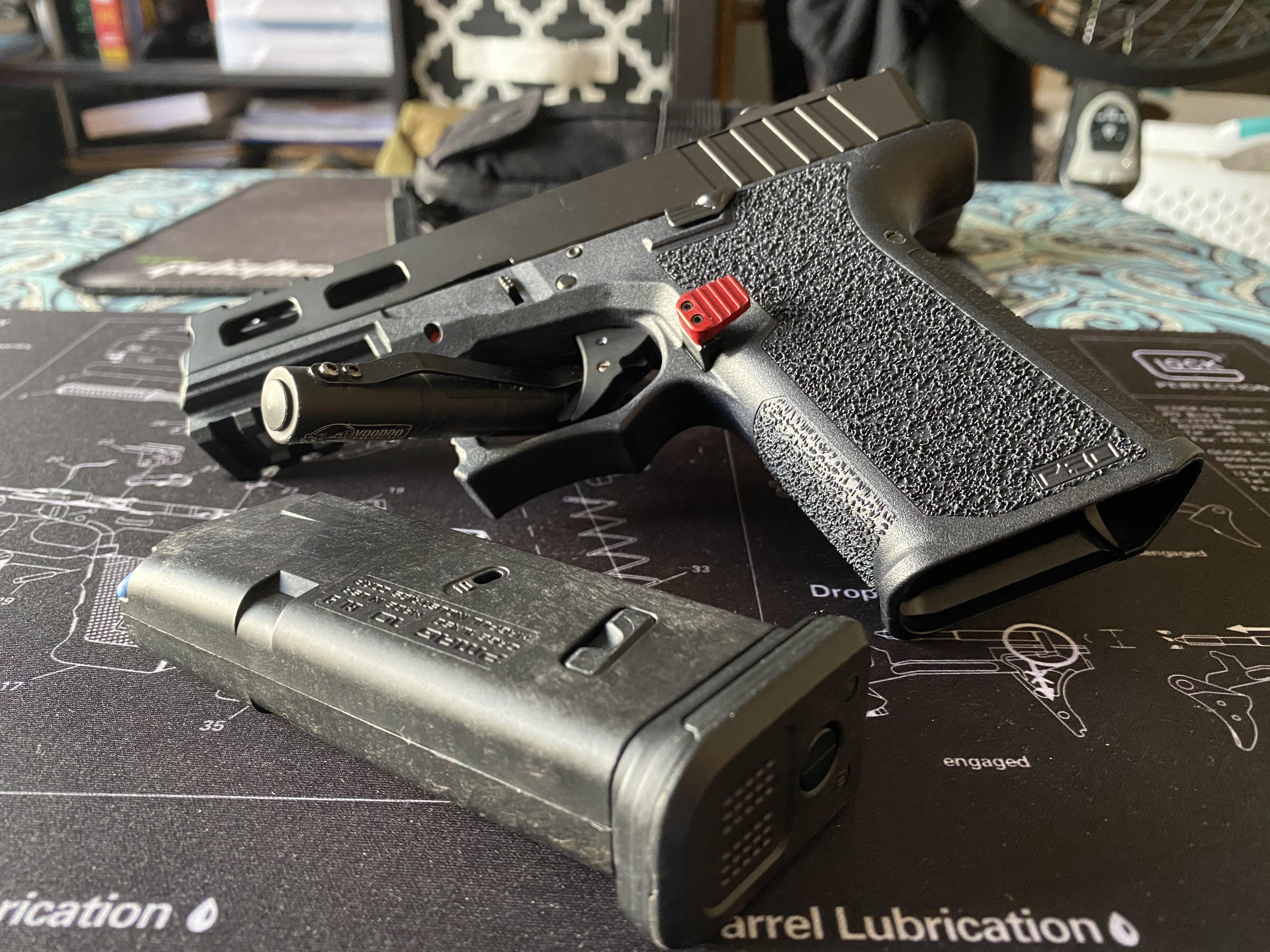 FIrst Build 👍🏽 Thanks to this group and Marine Gun Builder 🇺🇸 G19 Build