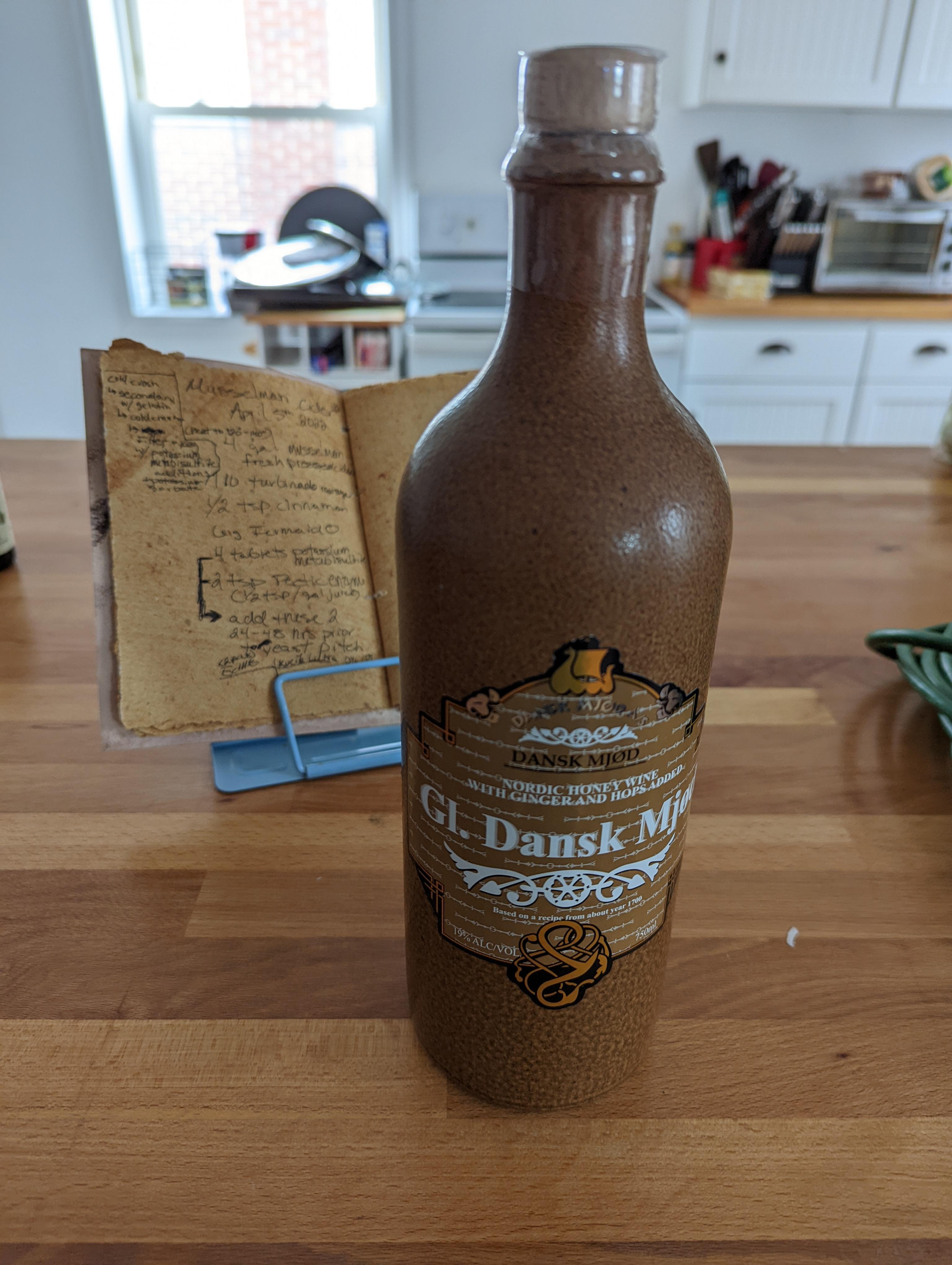 Anyone know what this style of bottle is called? Where to buy them? r