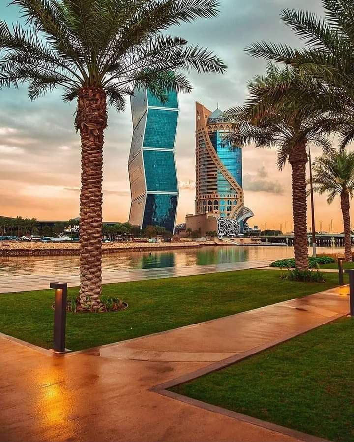Doha, gentlemen, the capital of Arab beauty 🇶🇦 r/qatar