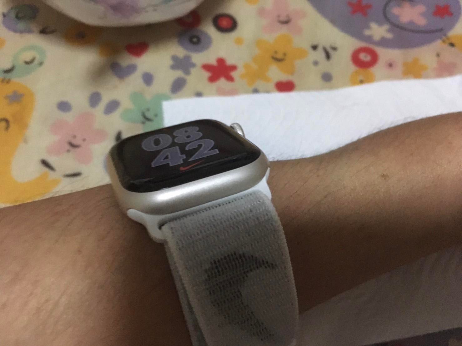 Bought Apple Watch for my mom and after only 2 weeks of wearing, there