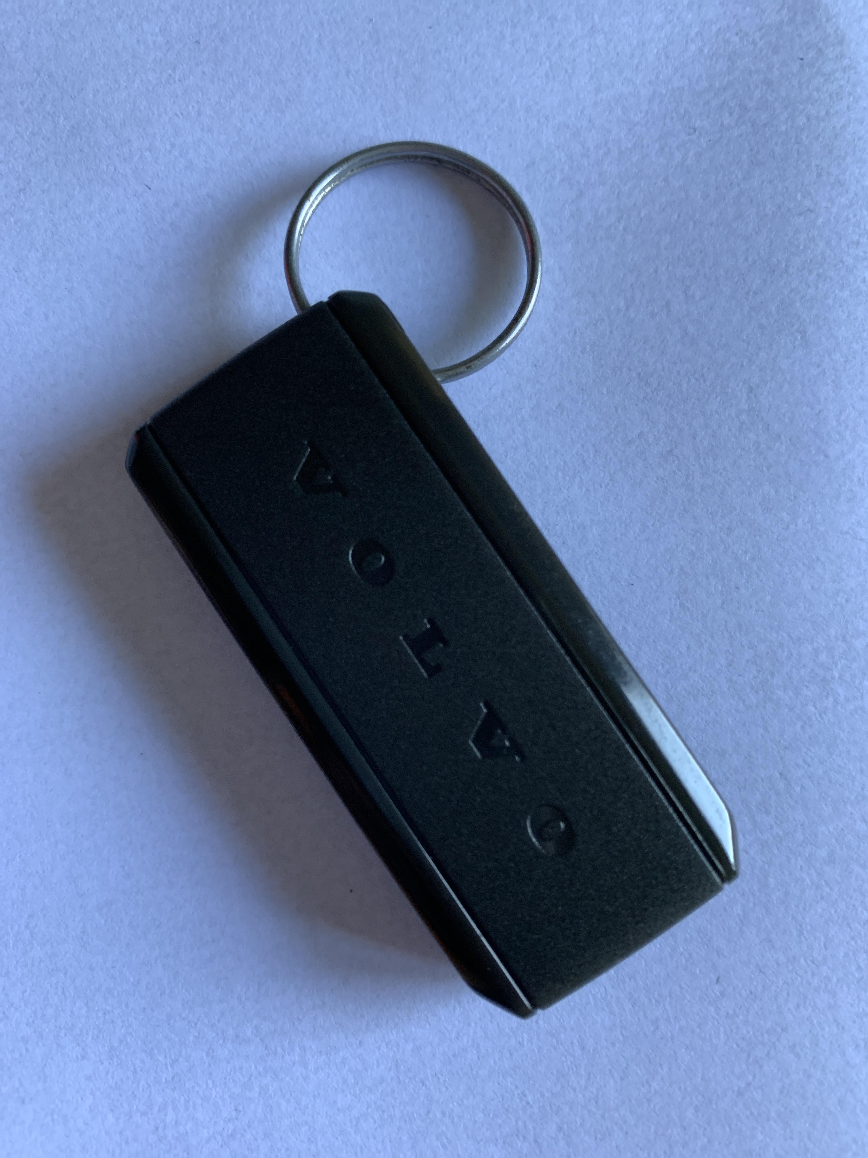 Key tag. Do you guys have a clue how long the (unreplaceable) battery