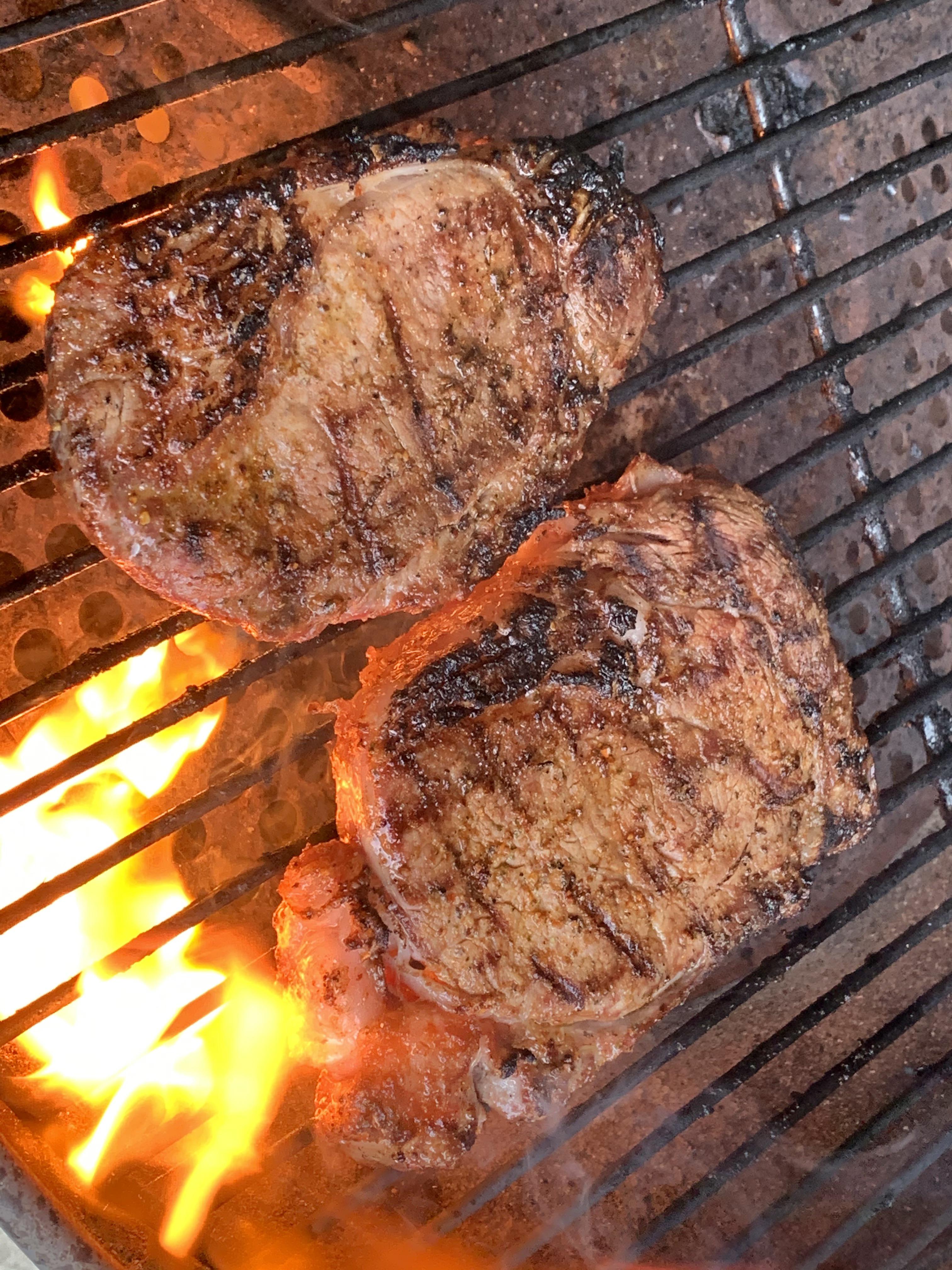 Searing steaks on recteq 380 Bullseye. Not your normal pellet smoker