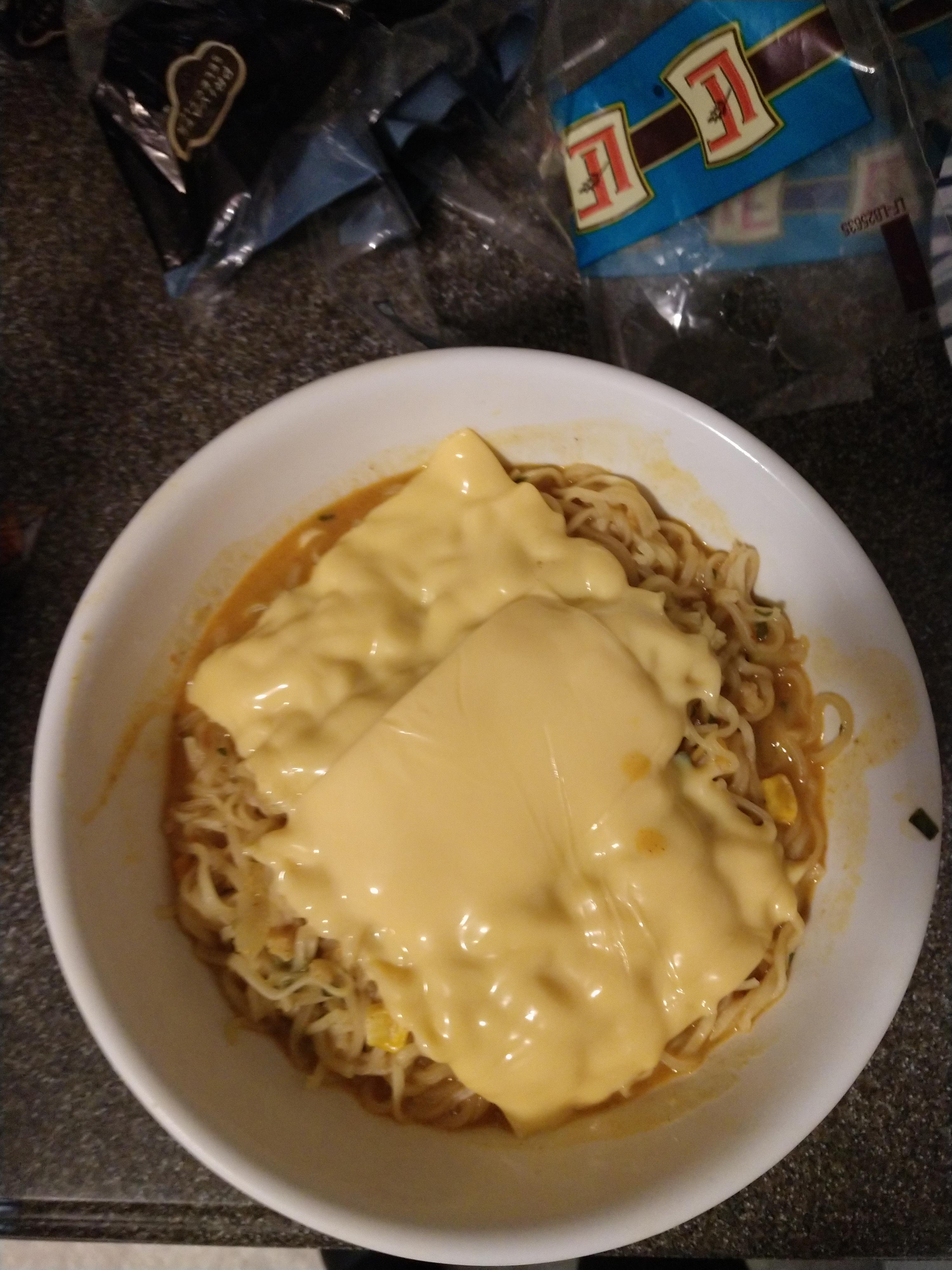 Cheese on ramen r/shittyfoodporn
