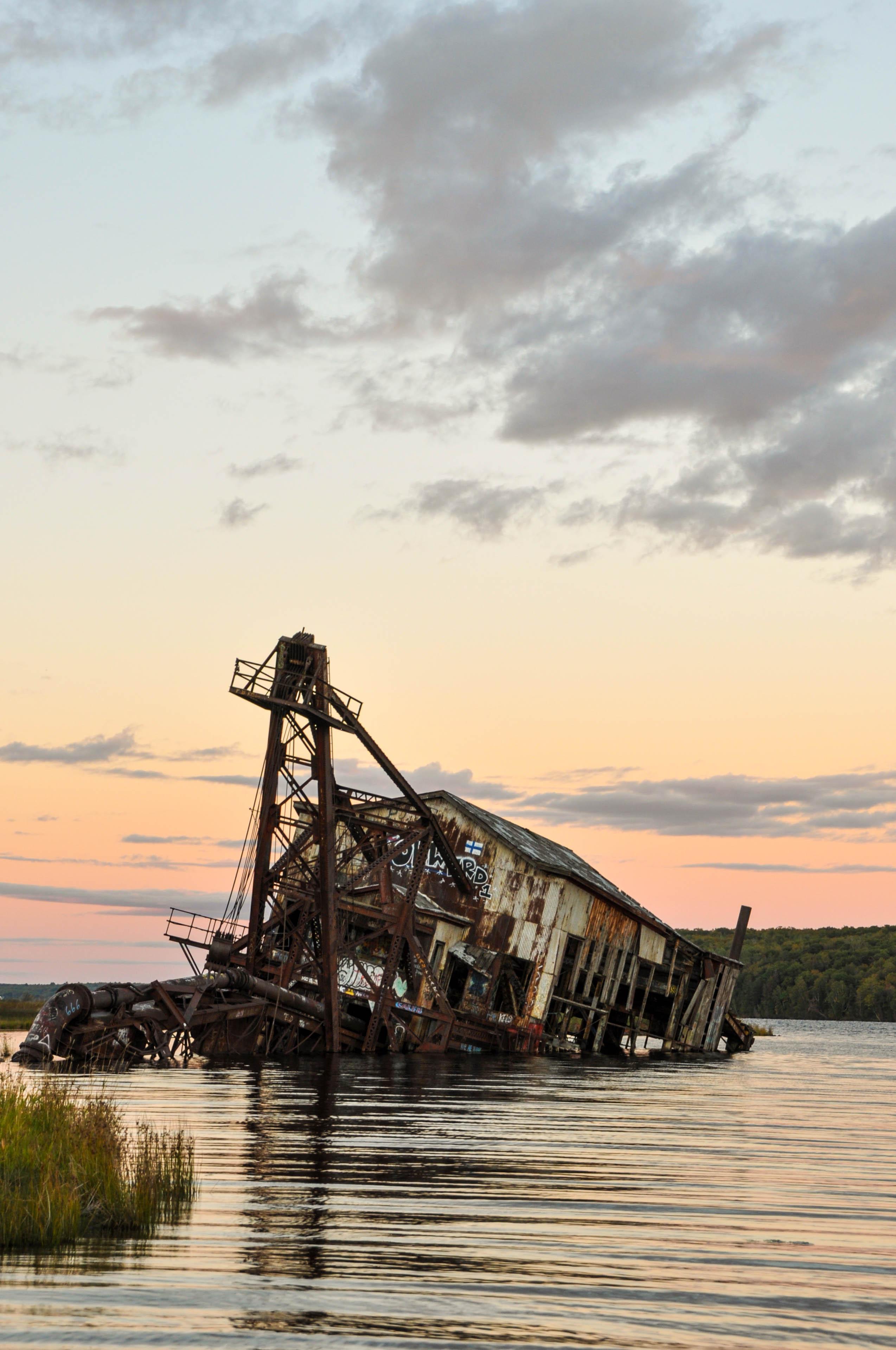 The wreck of the Quincy Dredge 2 in the Keweenaw peninsula r/Michigan