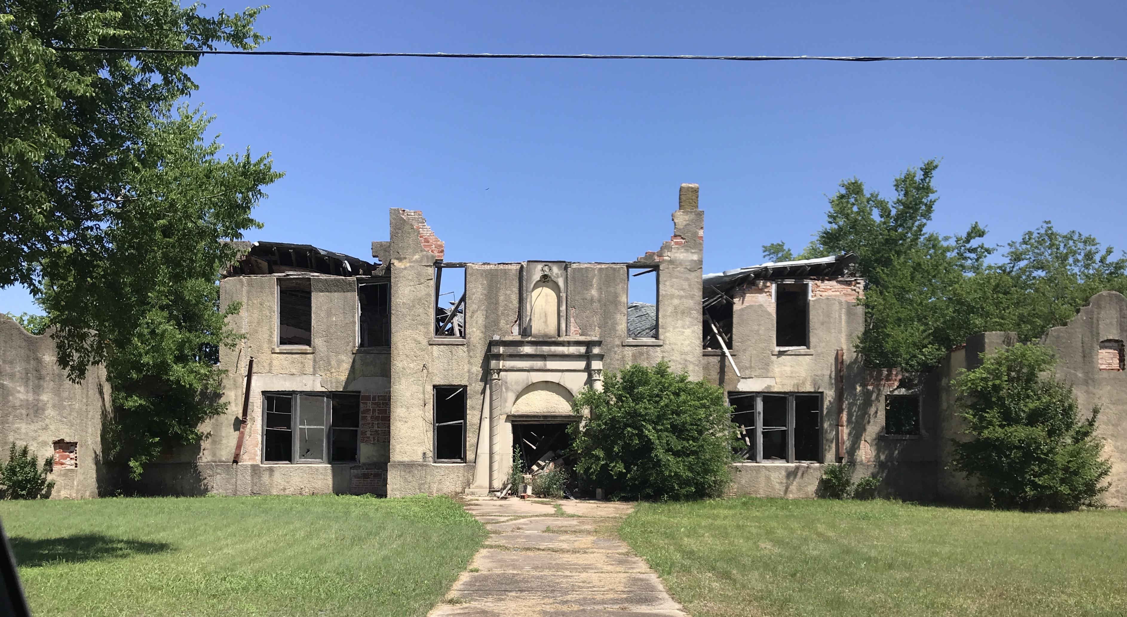 Ran across this beauty traveling through the “back roads” of Texas
