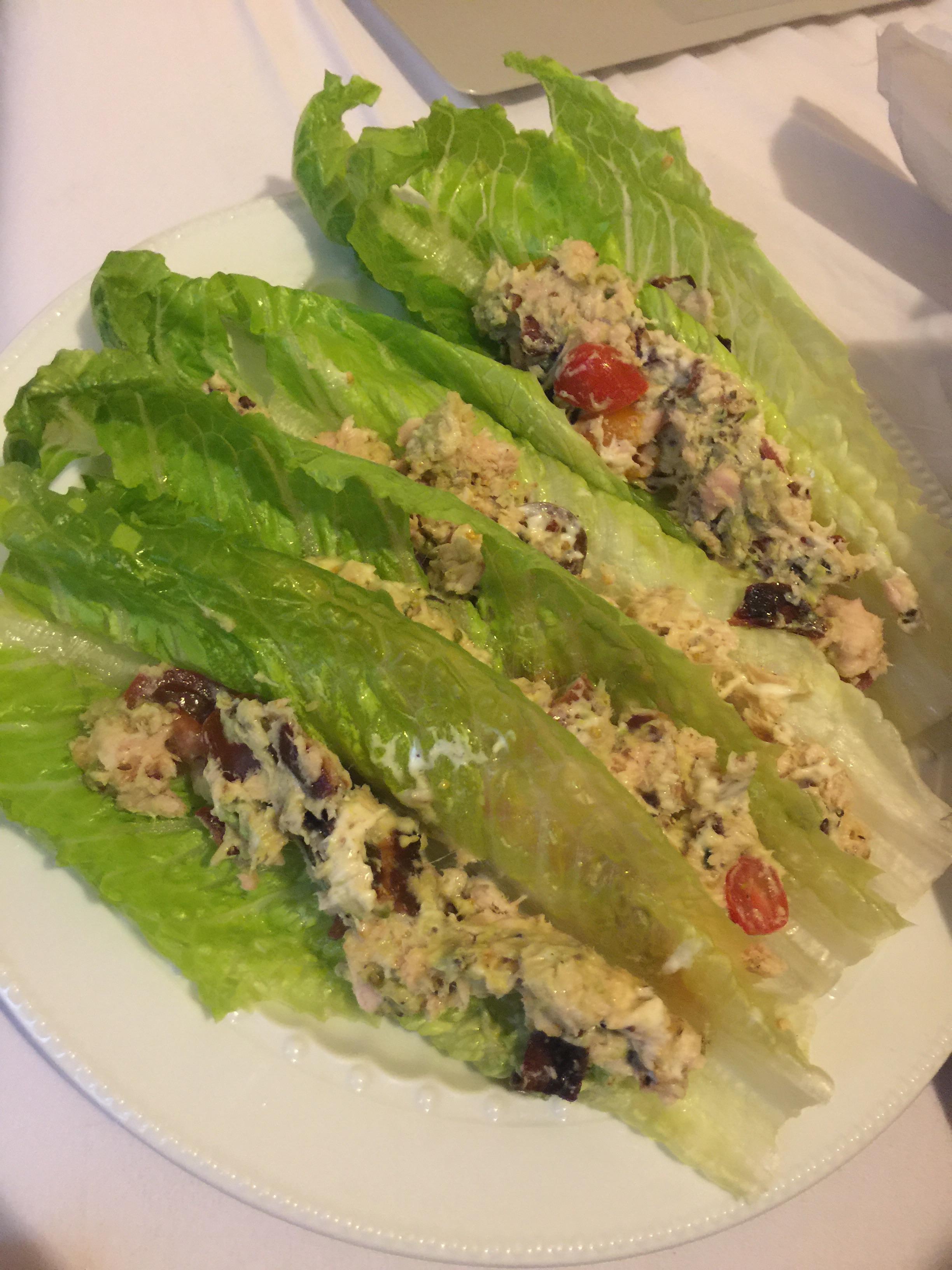 Tuna salad in lettuce boats r/ketorecipes
