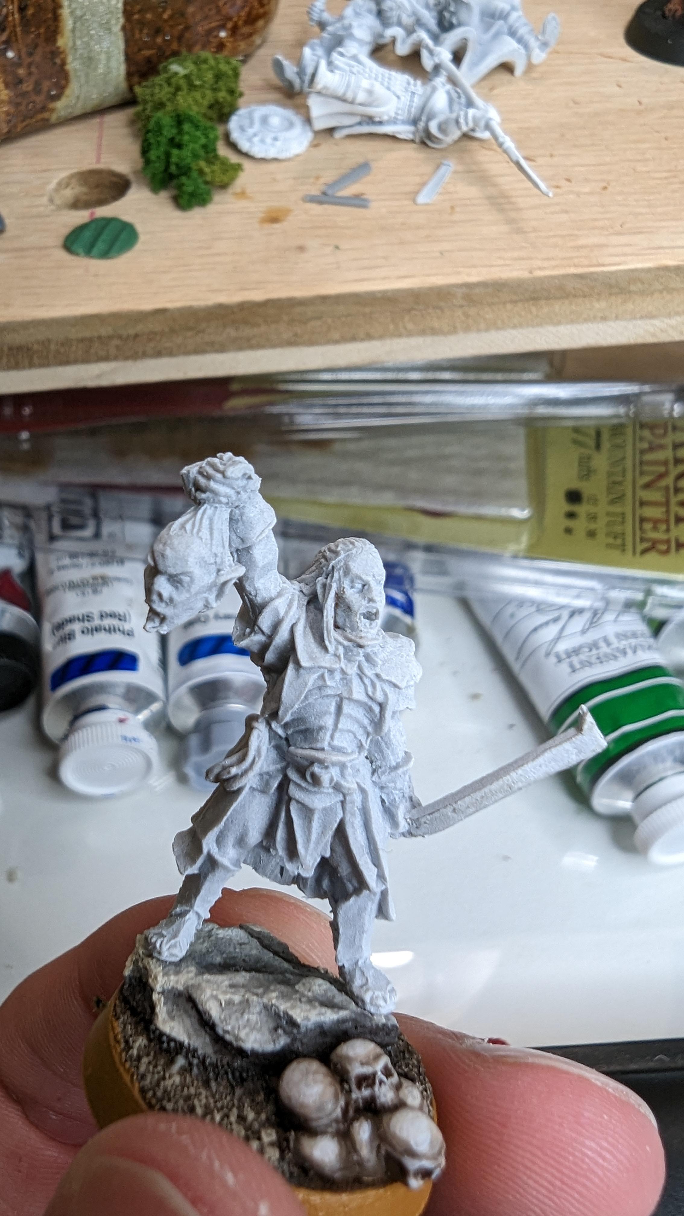 Why isn't acrylic paint sticking to my primed model? r/minipainting