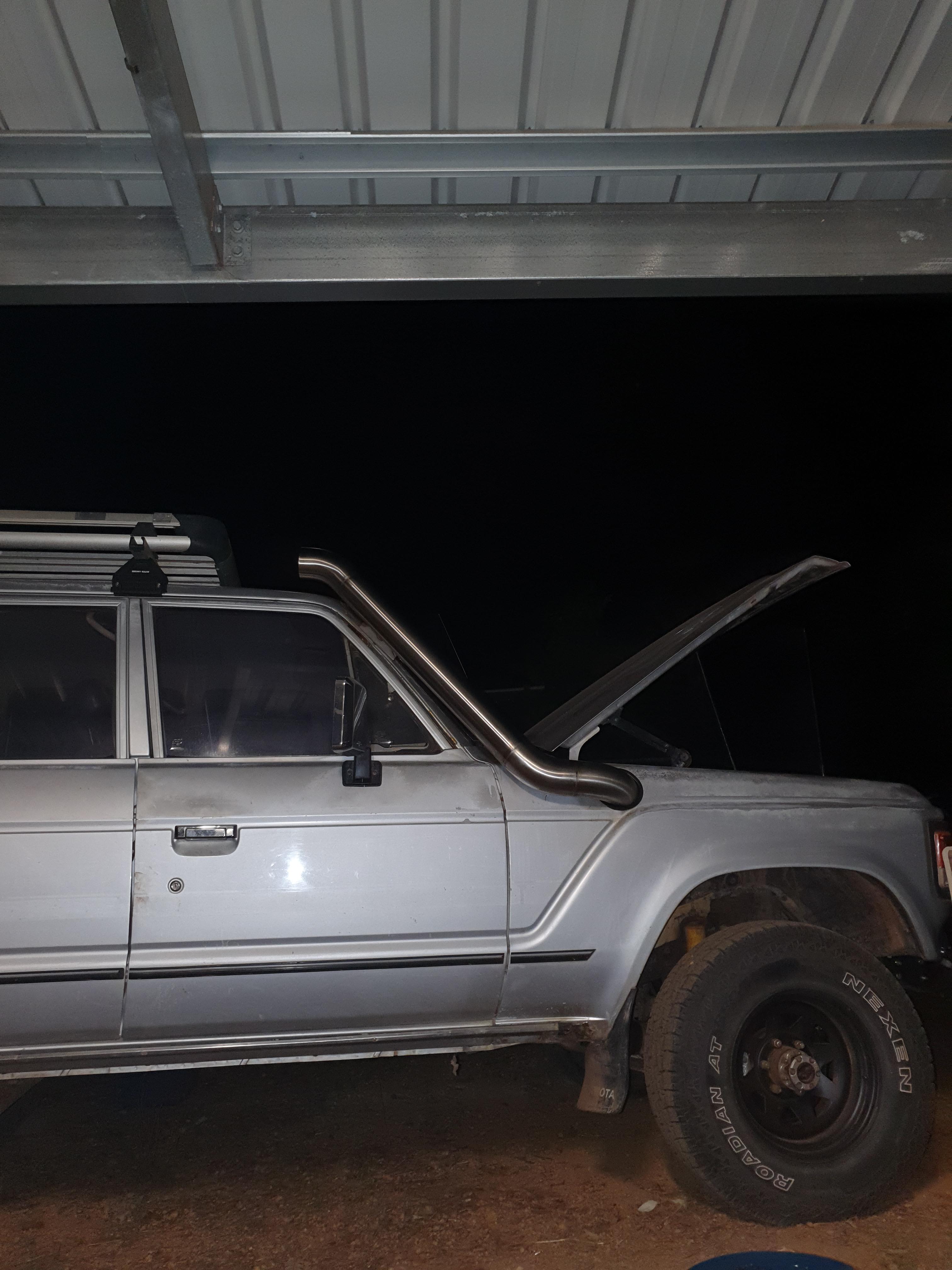 4 inch Stainless snorkel on the 60 series landcruiser r/4x4