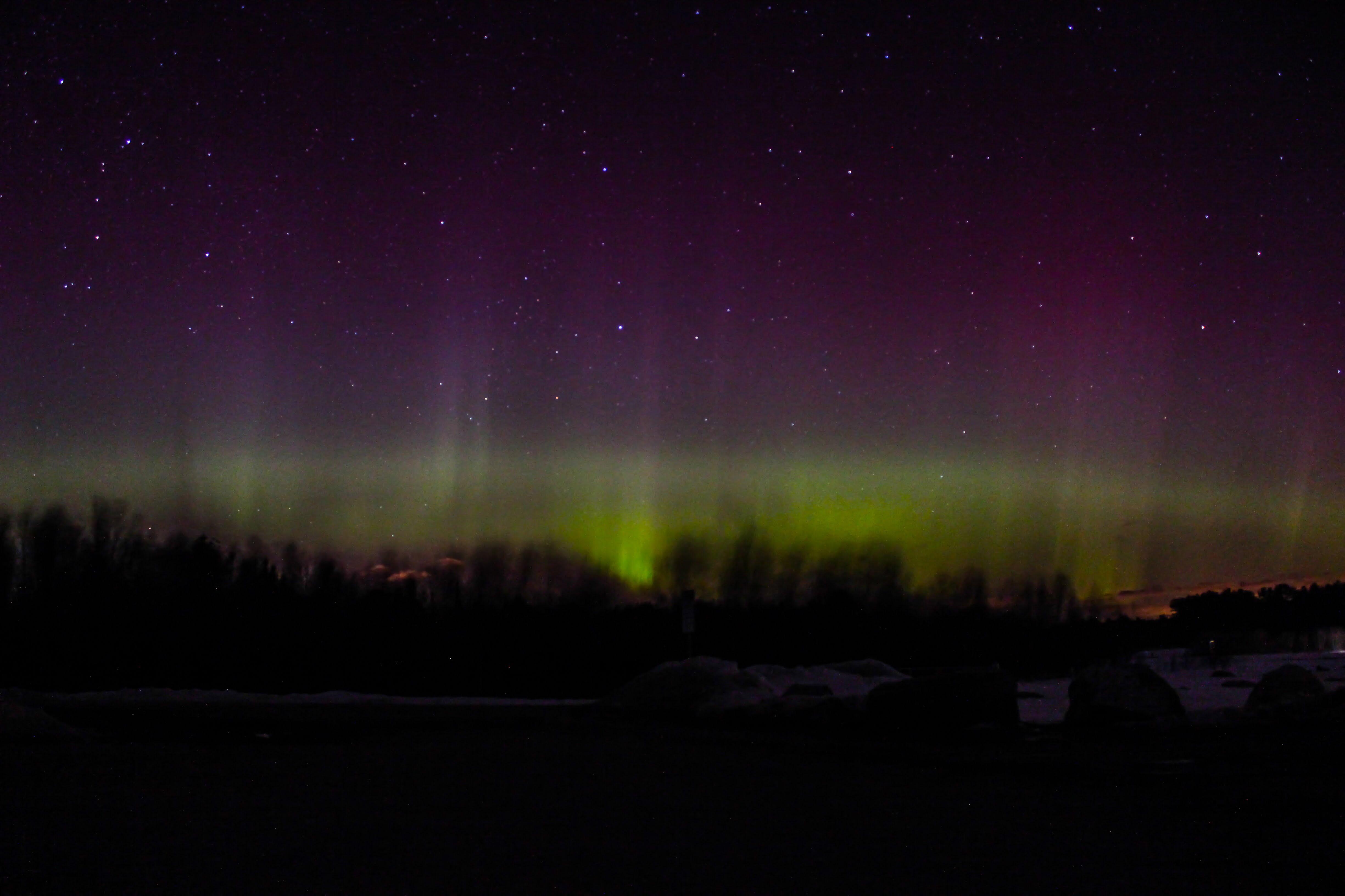 Aurora Borealis in Freeport, Maine, a rare sight this south. r/Maine