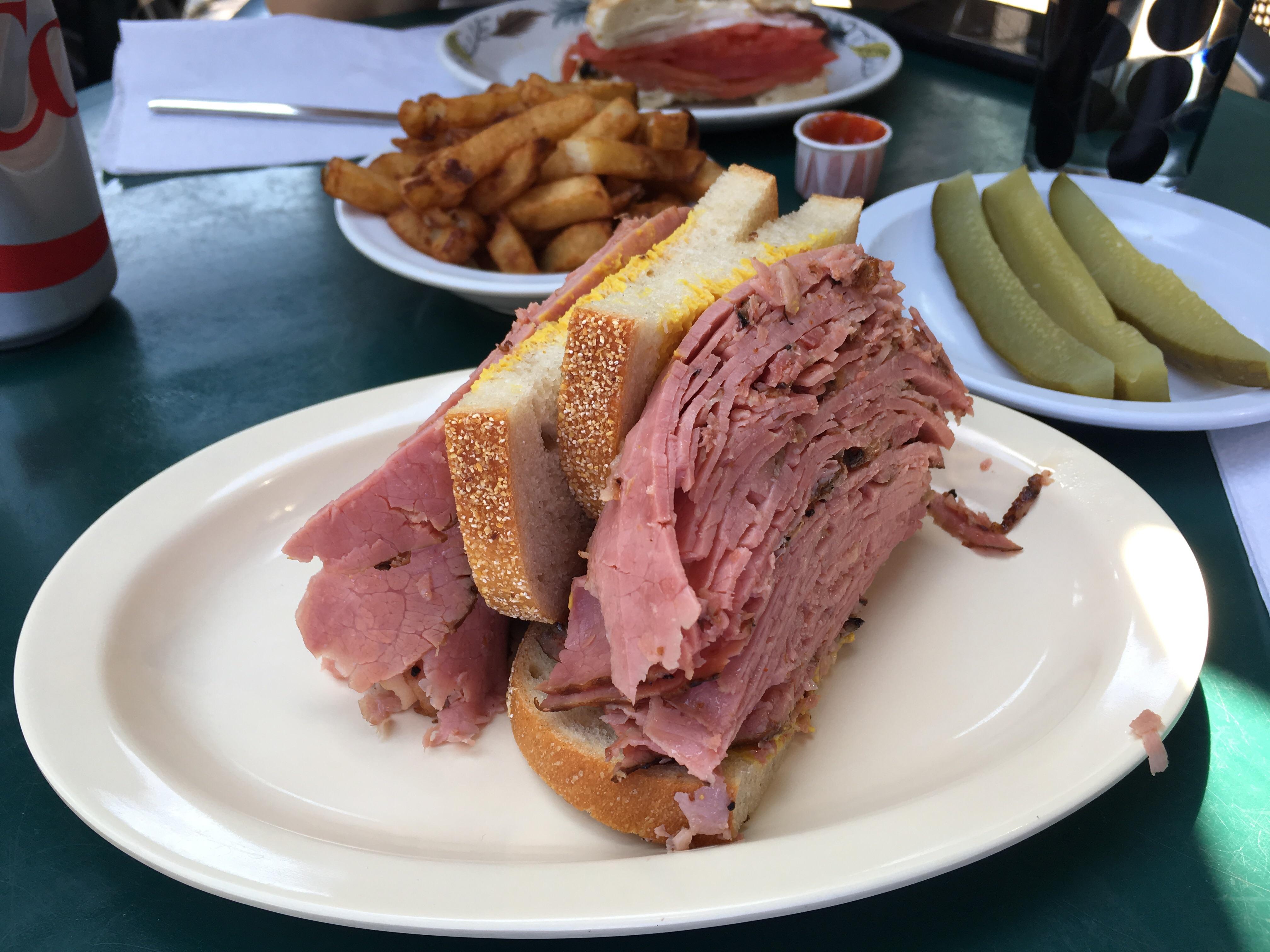 'Smoked meat' sandwich from Lester's Deli in Montreal, CA r/eatsandwiches