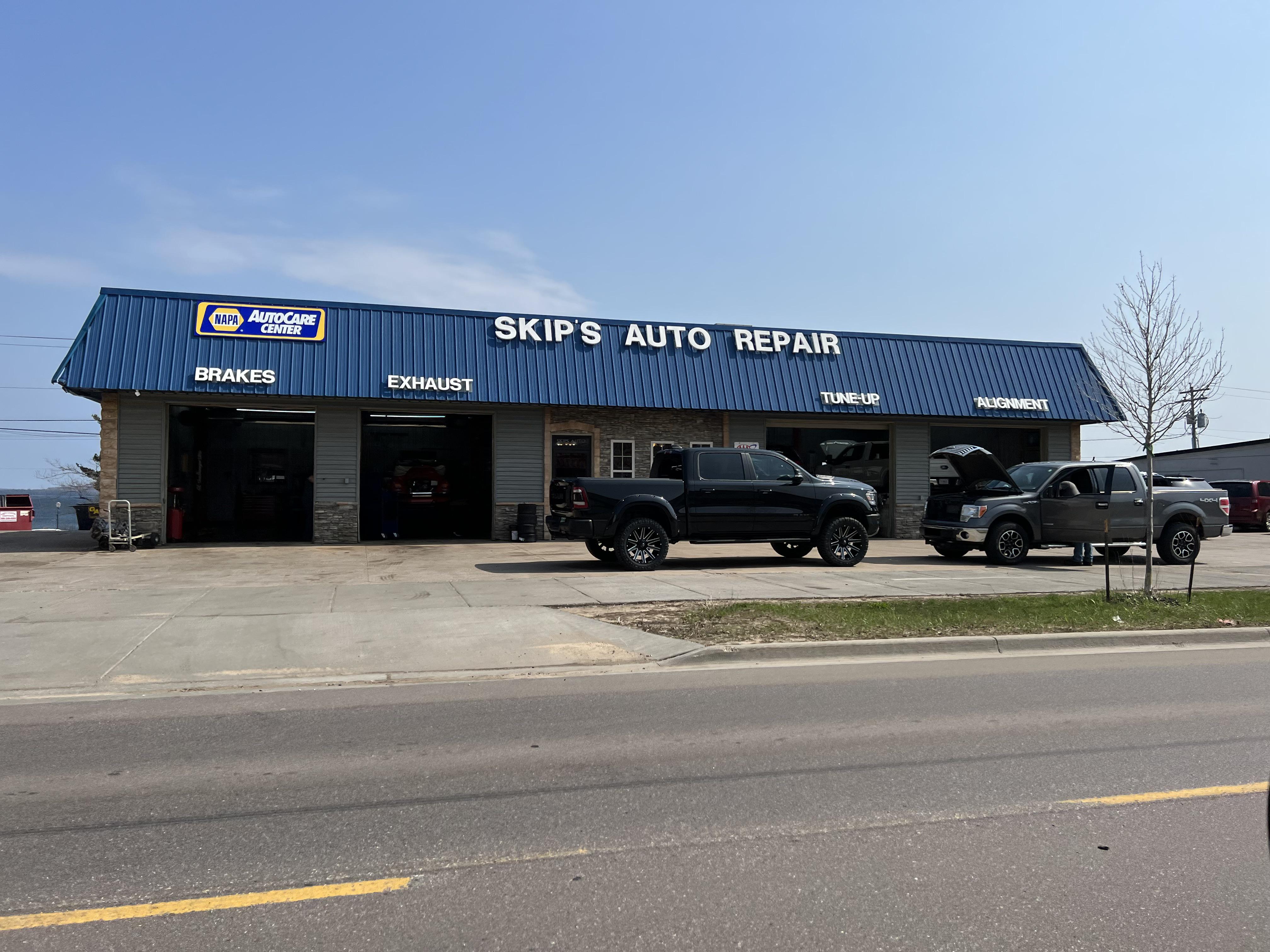 Driving around Northern Michigan and I found Skip’s auto shop from Exit