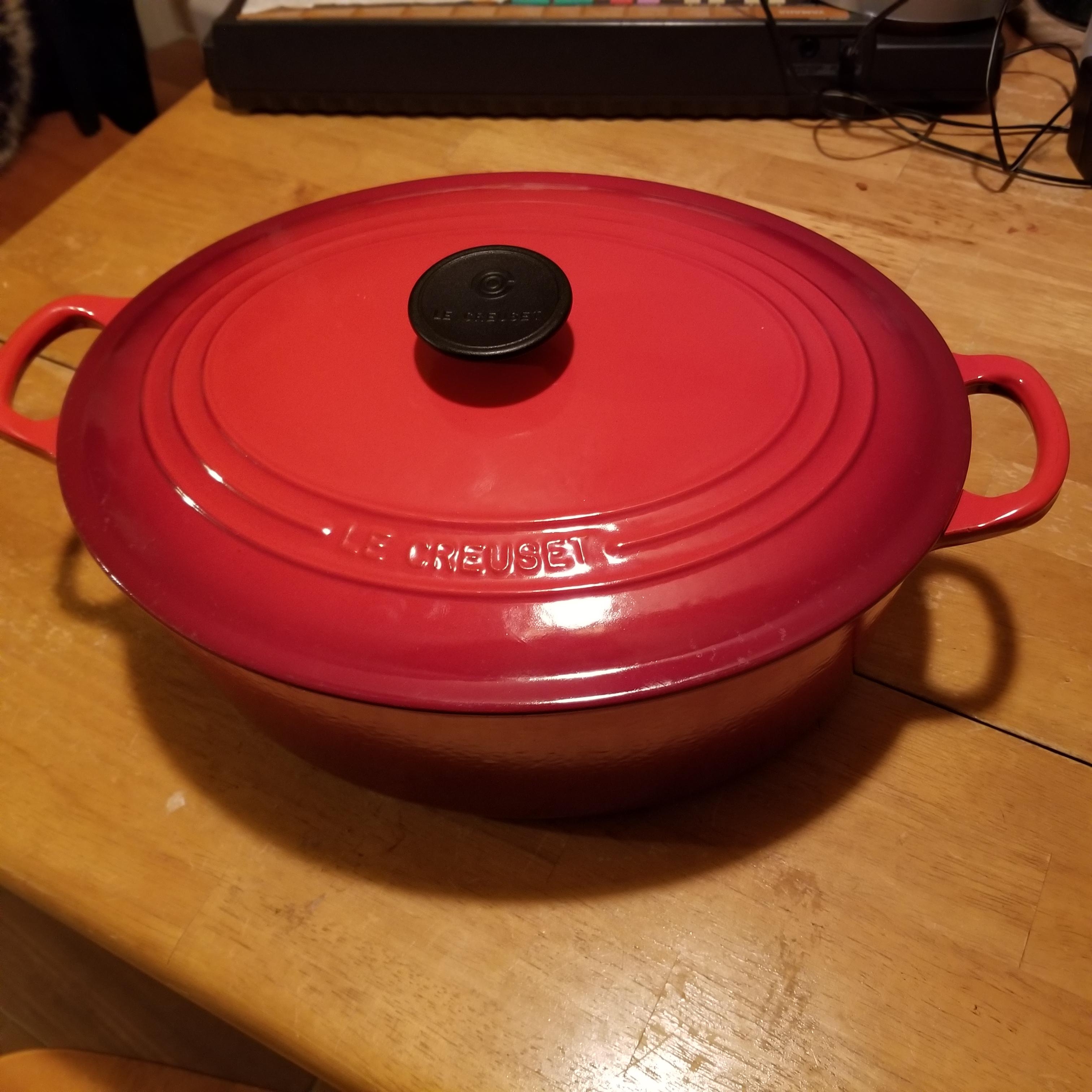Finally happened today!! 6.75 qt oval Le Creuset!! r/ThriftStoreHauls