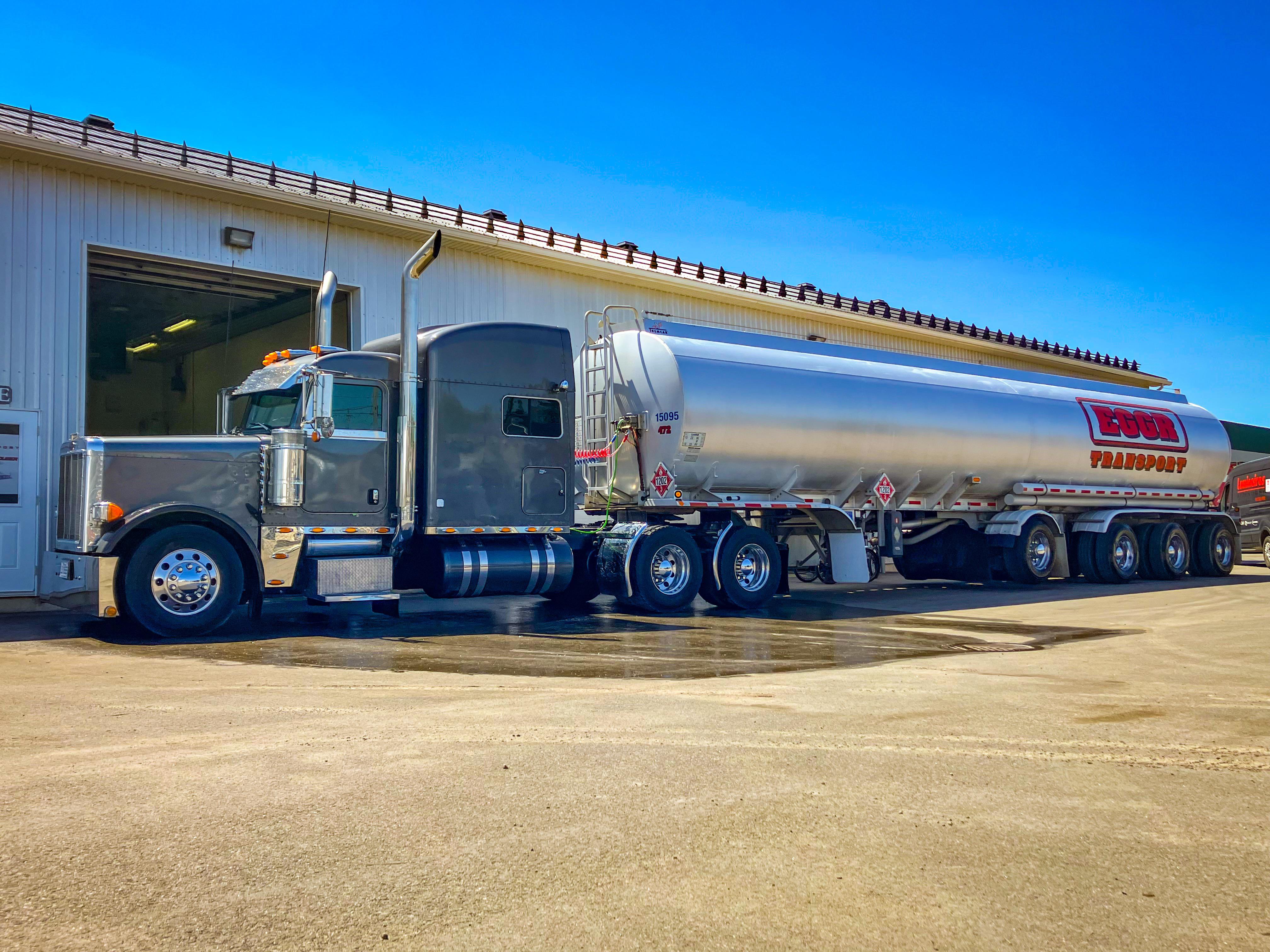 My setup for hauling fuel in canada r/Truckers