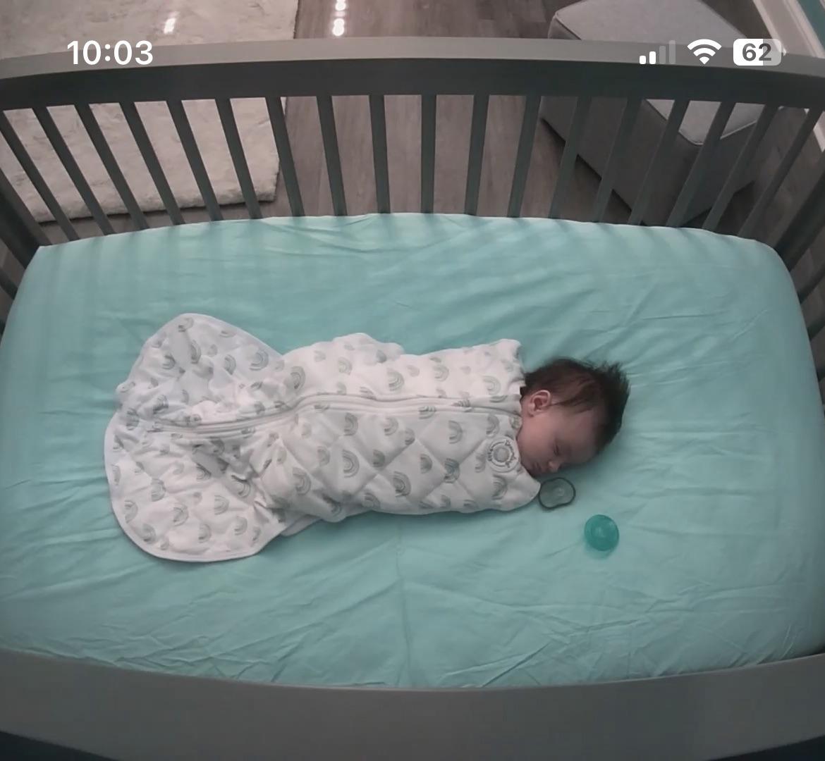 So proud of my big 6 week old napping in her own crib! 😭 r/Mommit