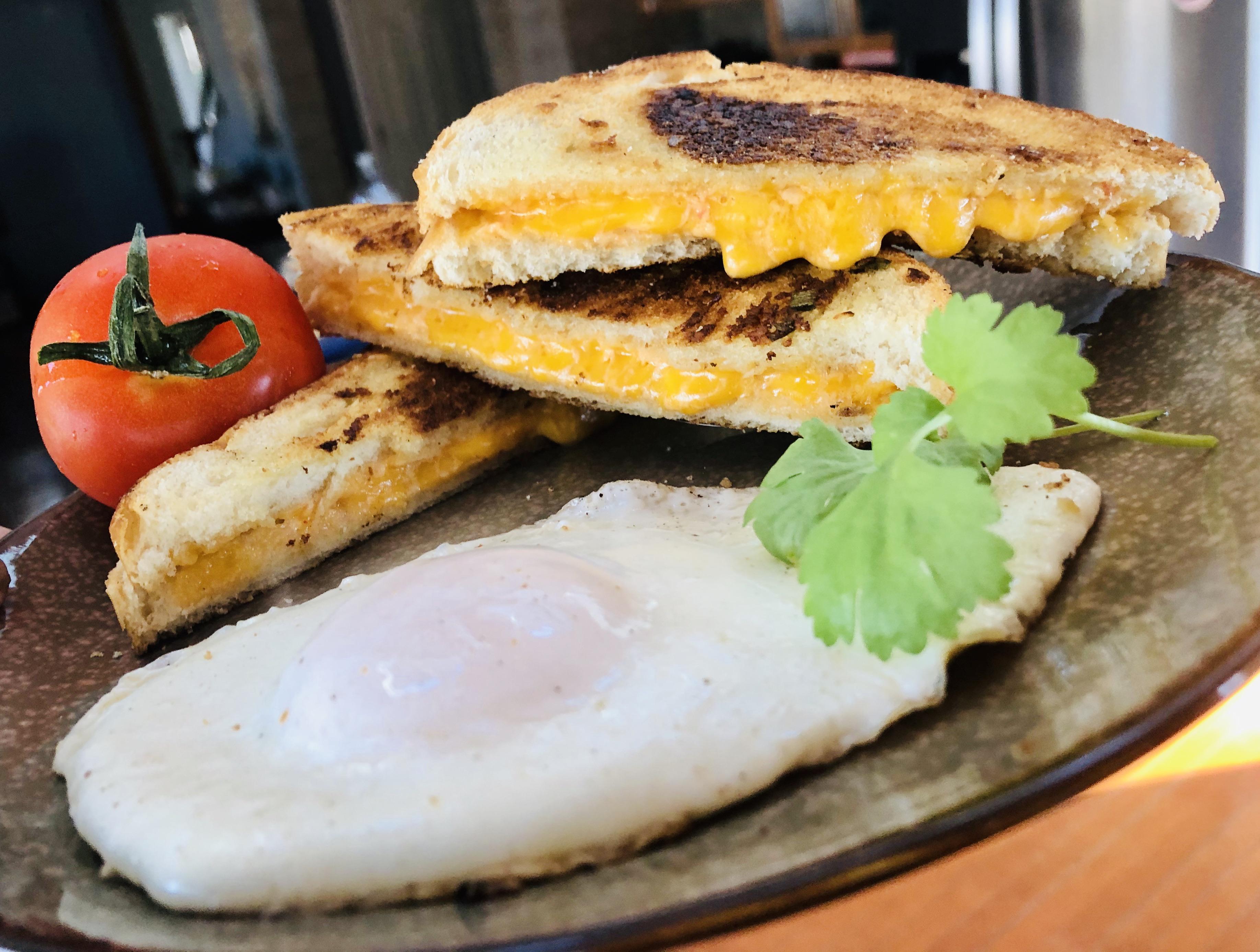 [homemade] grilled cheese and over easy egg r/food