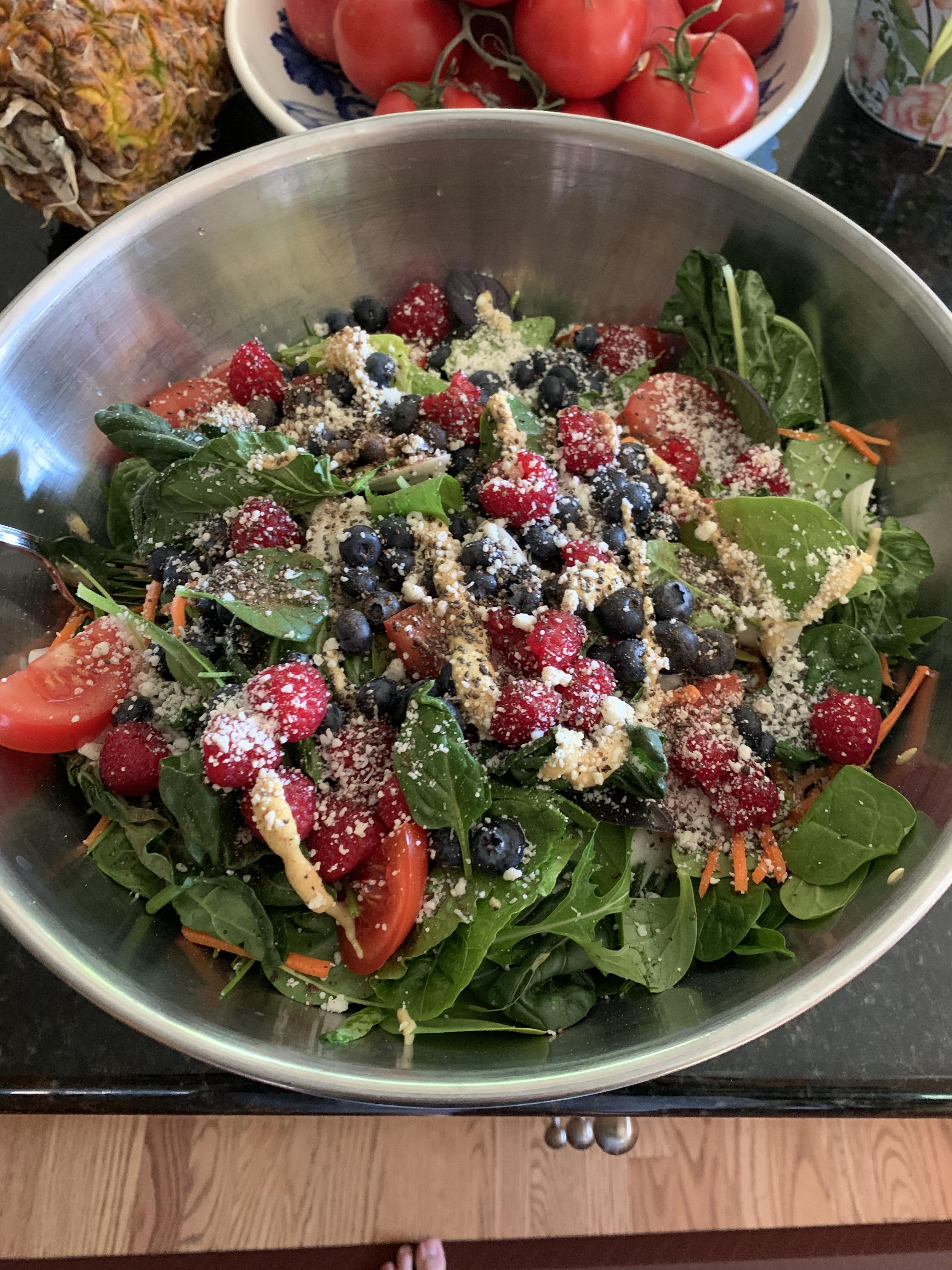 Earth day salad! r/vegetarianrecipes