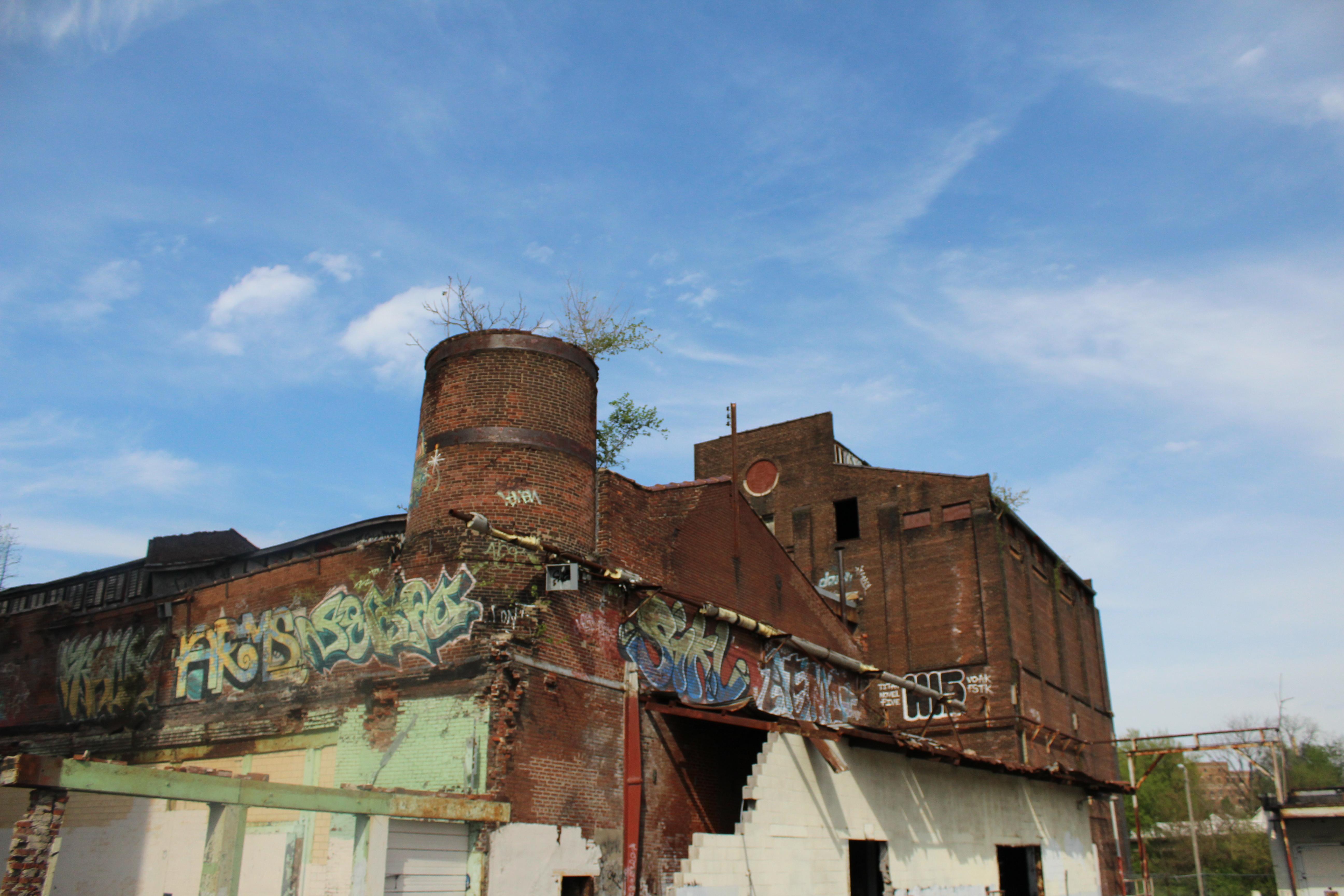 Abandoned Icehouse in Louisville, Kentucky r/UrbanHell