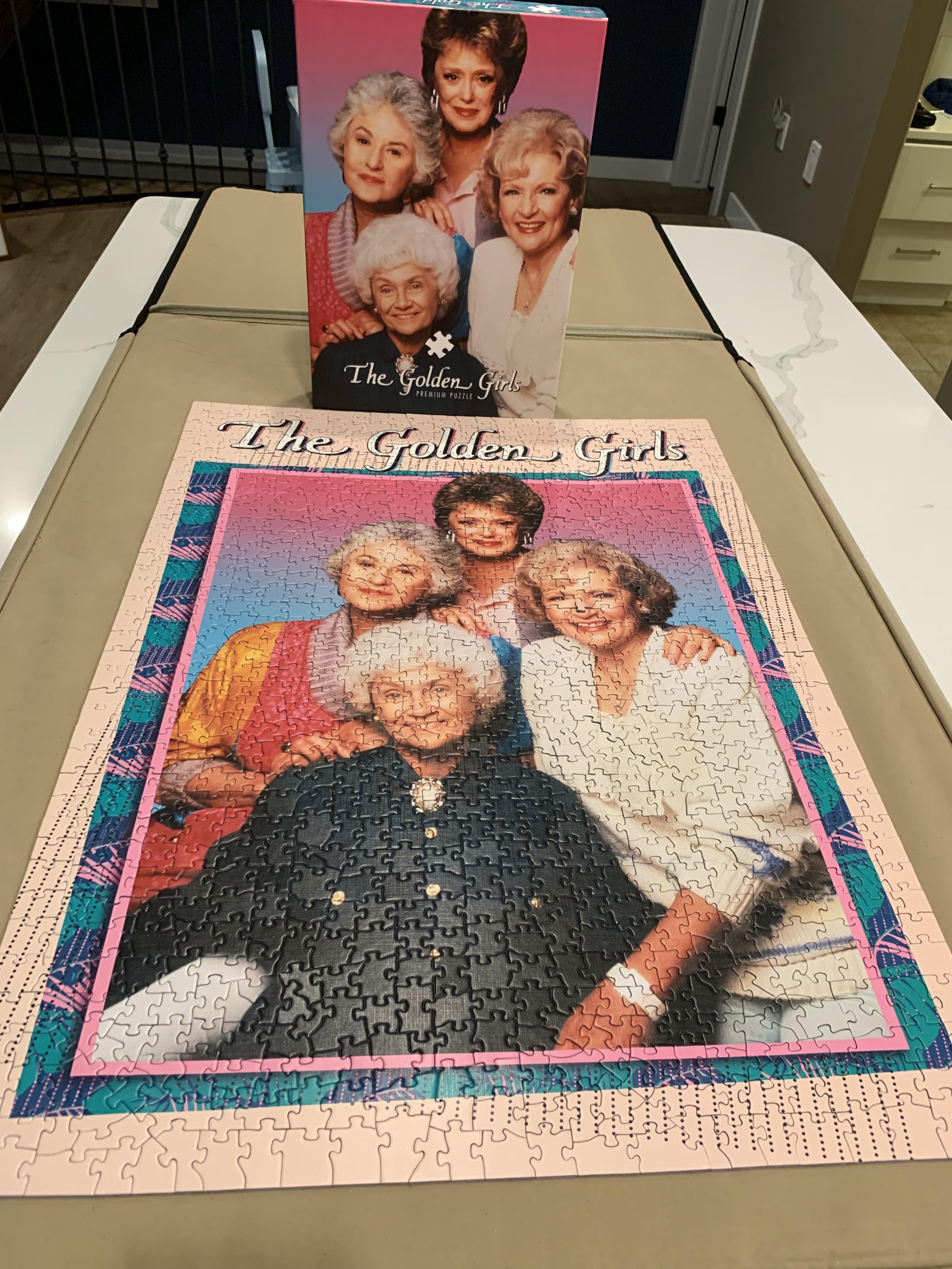 Thank you for being a friend (1000 pcs). Got as a gift. Normally wouldn