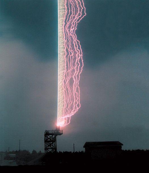 Amazing lightning strike “rocket triggered lightning” r/pics