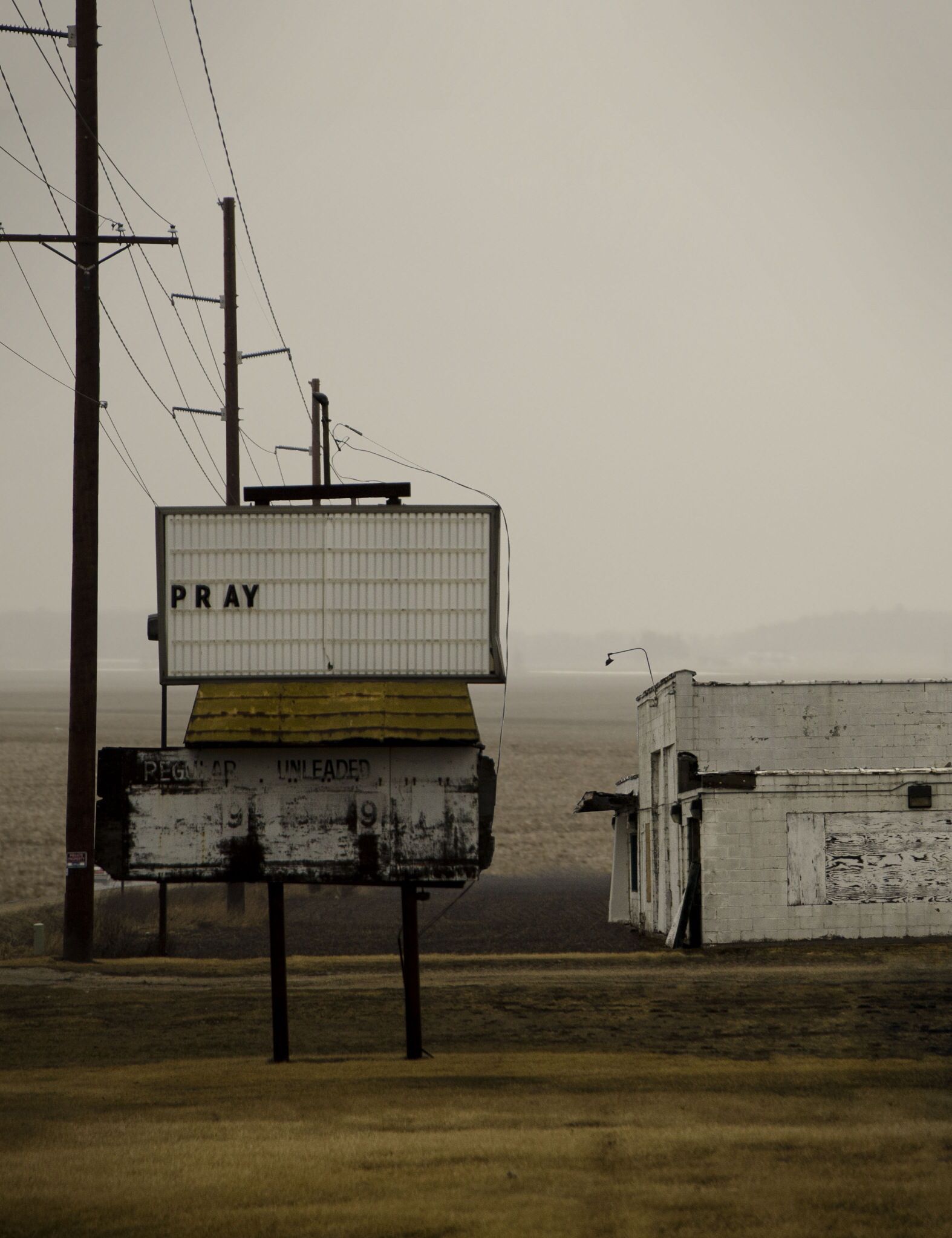 Abandoned gas station. Janesville, WI. r/abandonedwisconsin
