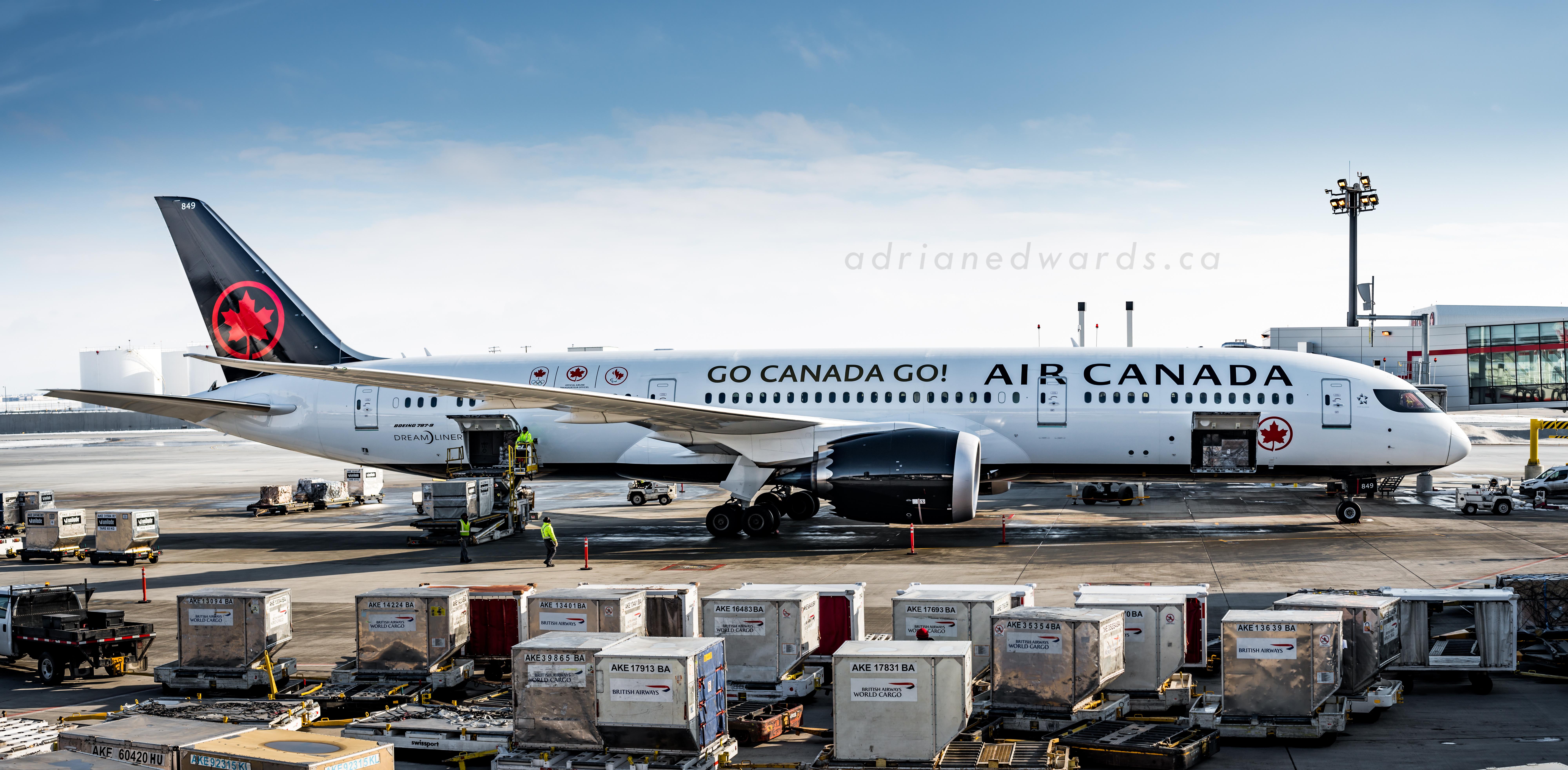 Air Canada's Olympic 7879 in Calgary [OC, 8,000 px] r/aviation