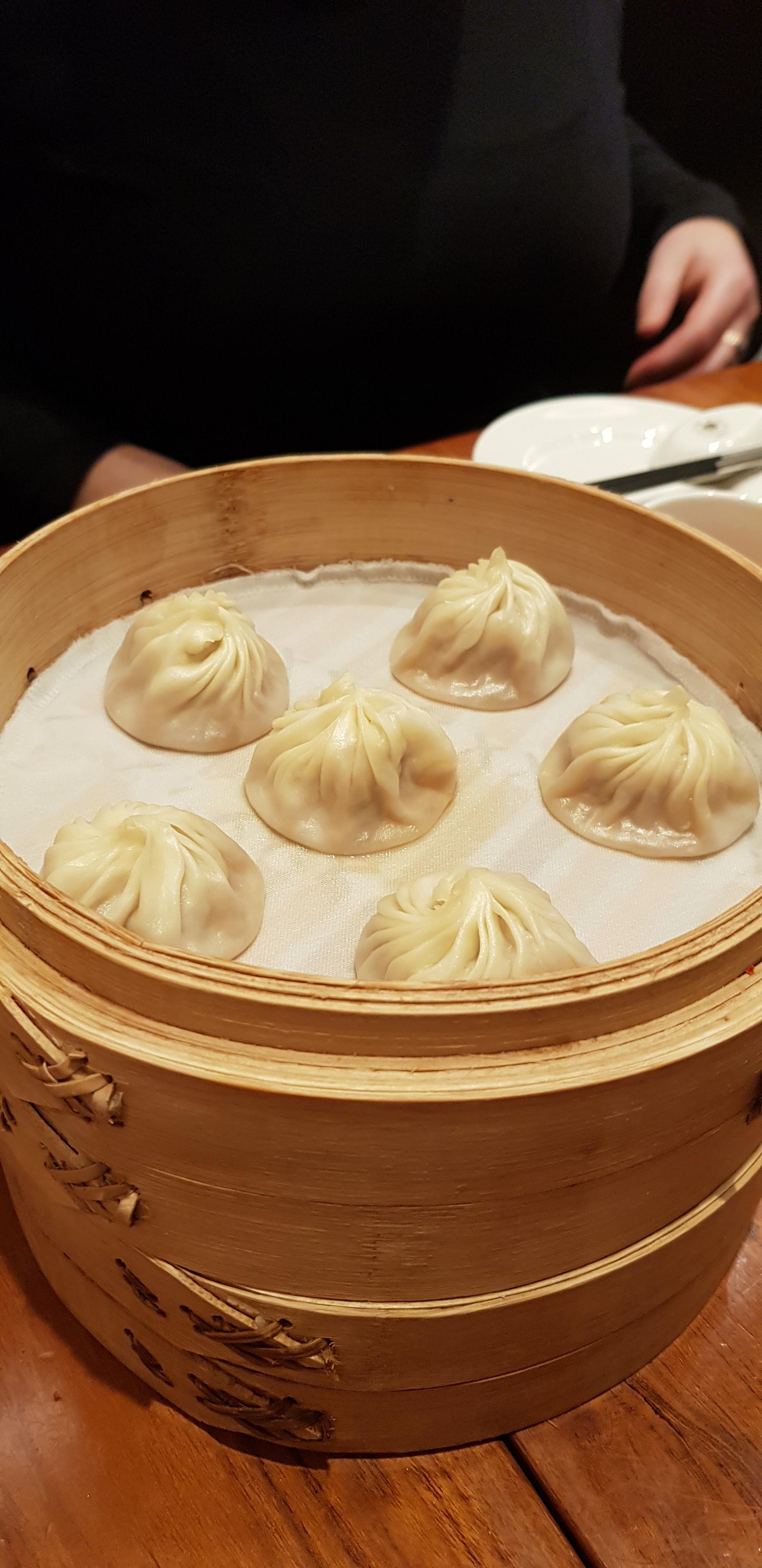 [OC] Pork Xiao Long Bao (soup dumplings) from Din Tai Fung in Taipei