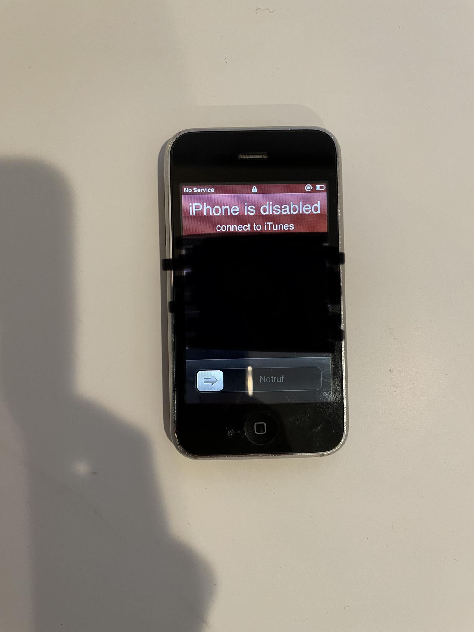 My old iPhone 3GS is disabled anyone know how to fix this? r/applehelp