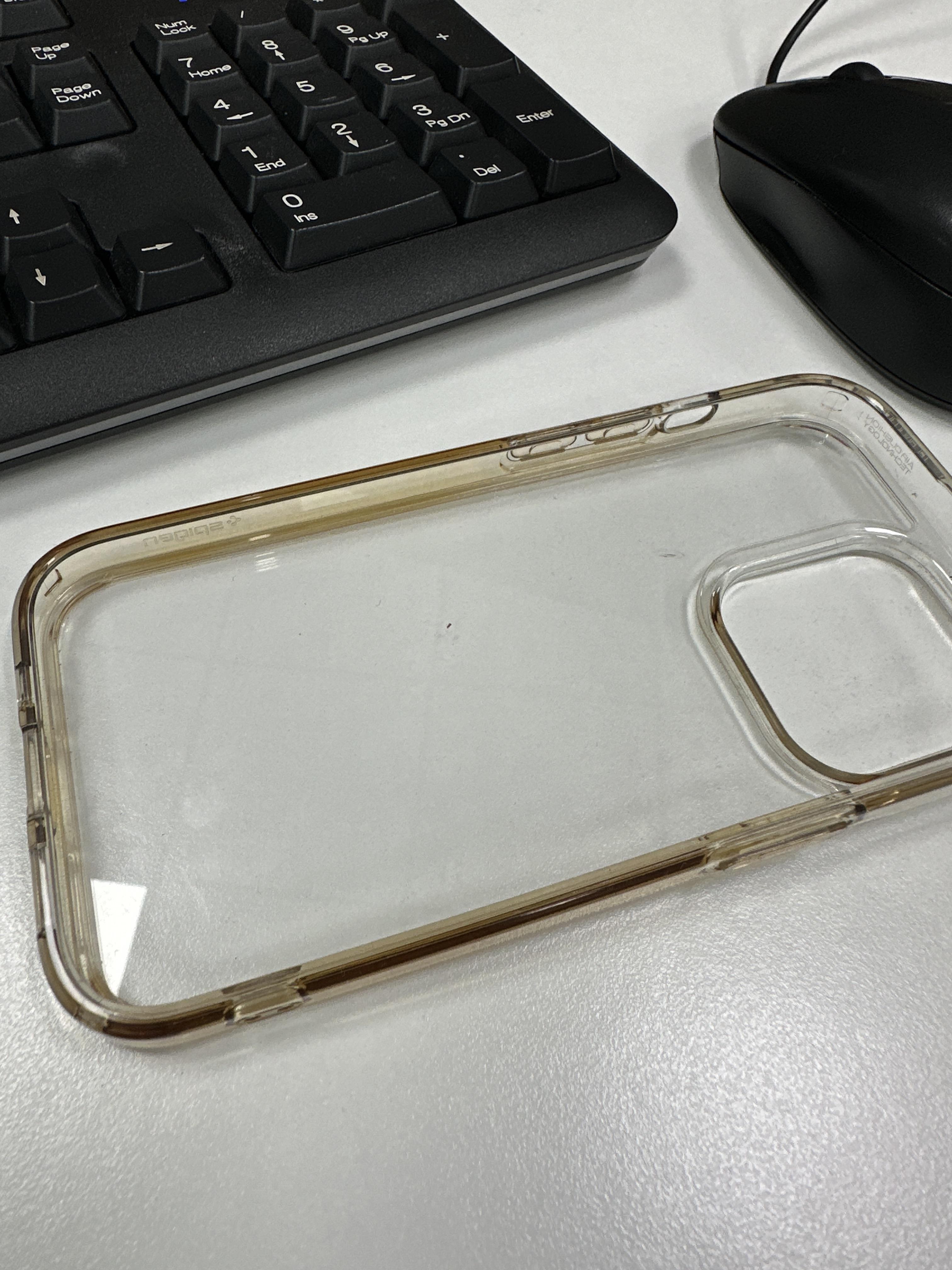 Spigen clear case turned yellow in just 3 months r/iPhone14Pro