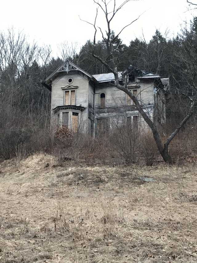 This abandon home in Washington r/oddlyterrifying