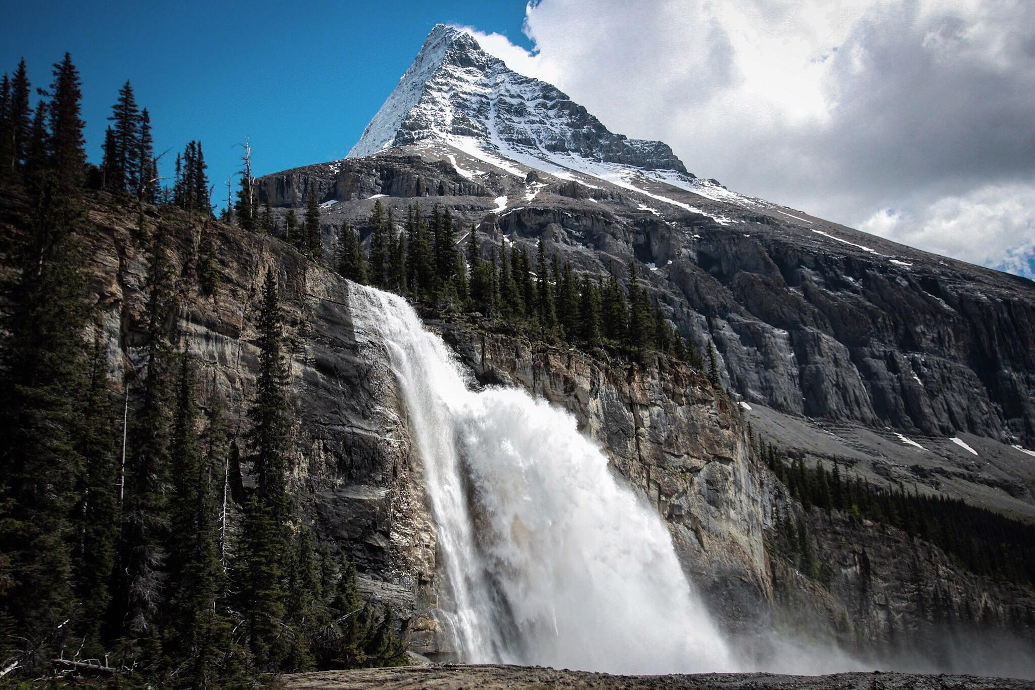 Backpacking the Berg Lake Trail in BC, one of the beautiful sites along