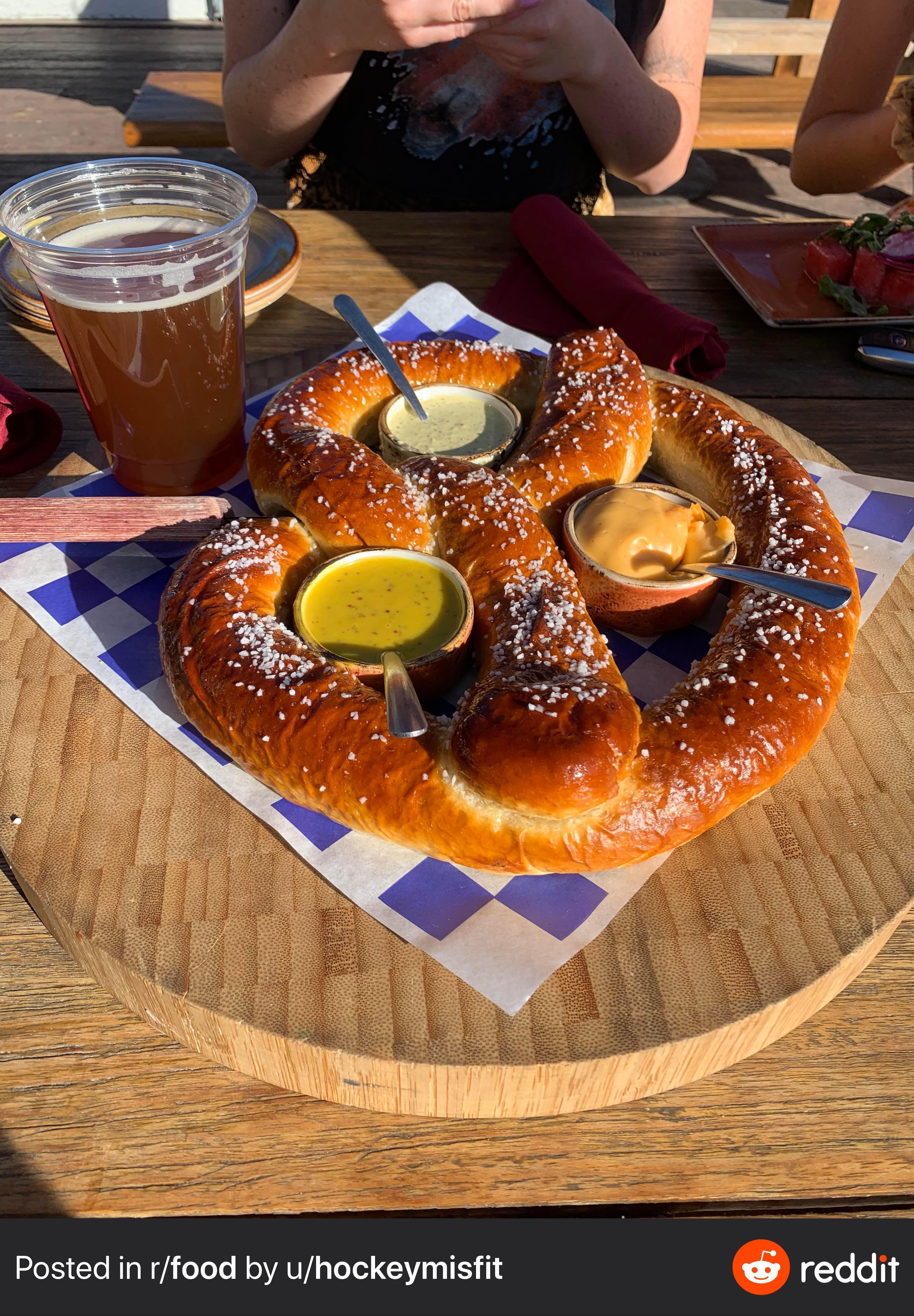 Where can I find a giant pretzel like this in/near Sac? r/Sacramento