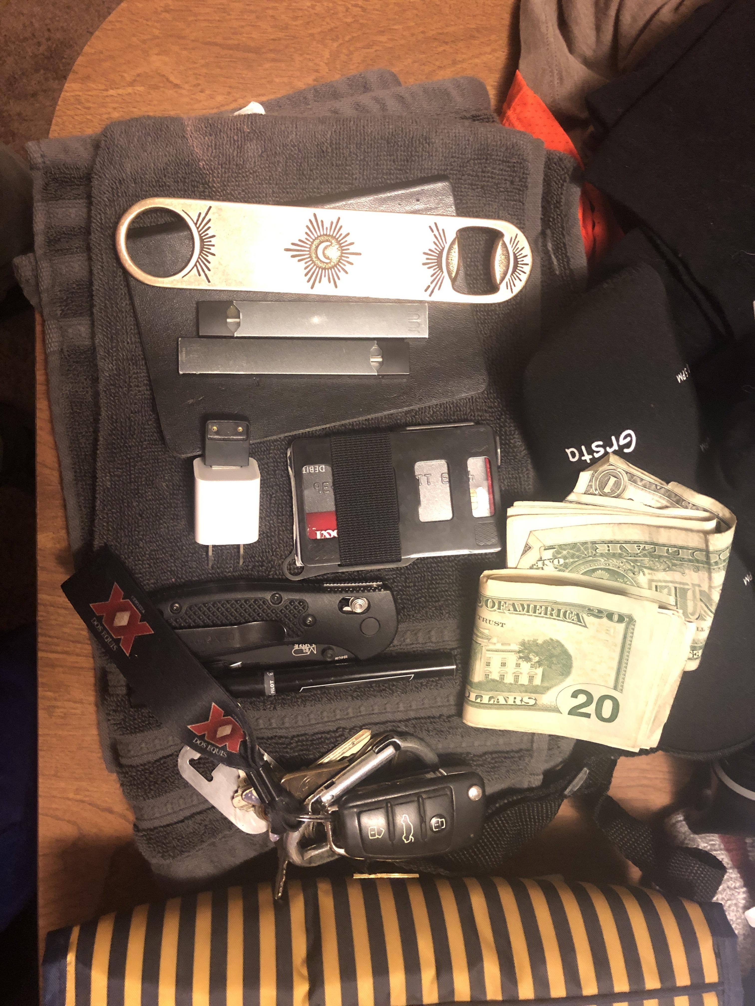 24 M / Bartender / pocket dump r/EDC