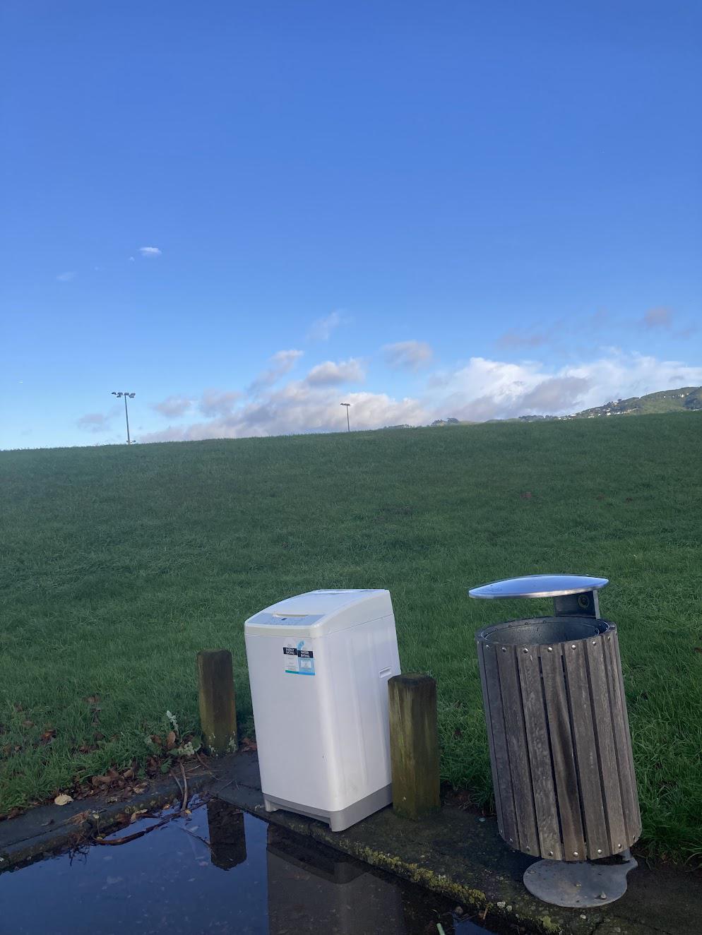 Average outdoor washing machine r/AveragePicsOfNZ