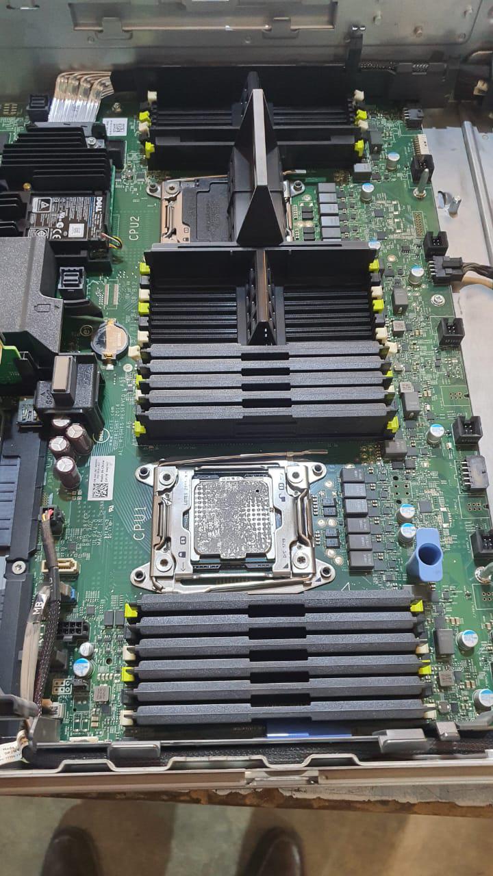 Waiters of Reddit, how the hell do you hold hot plates? r/Waiters